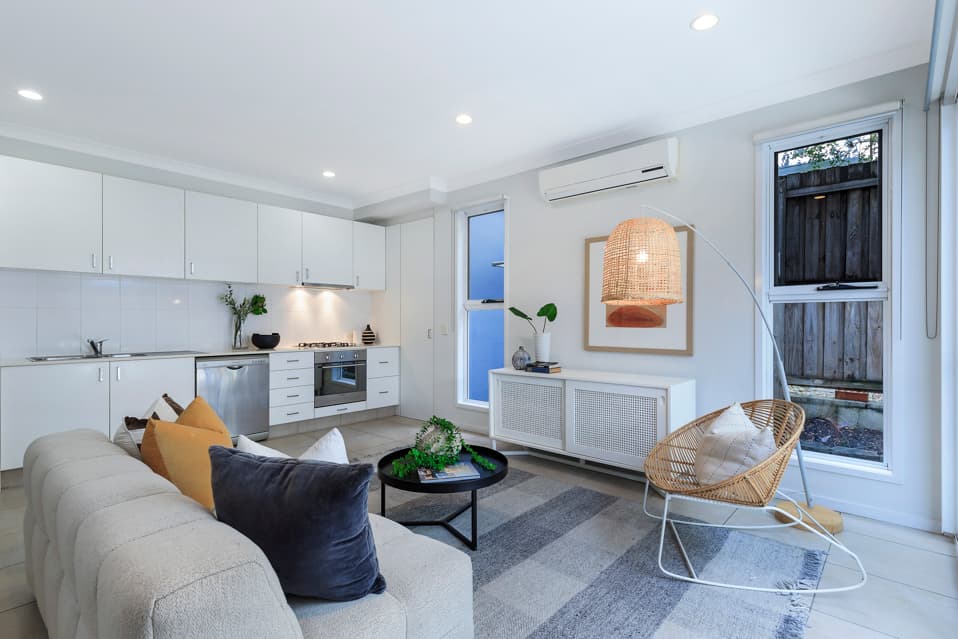 1/7 Coyne Street, Sherwood - Image 1