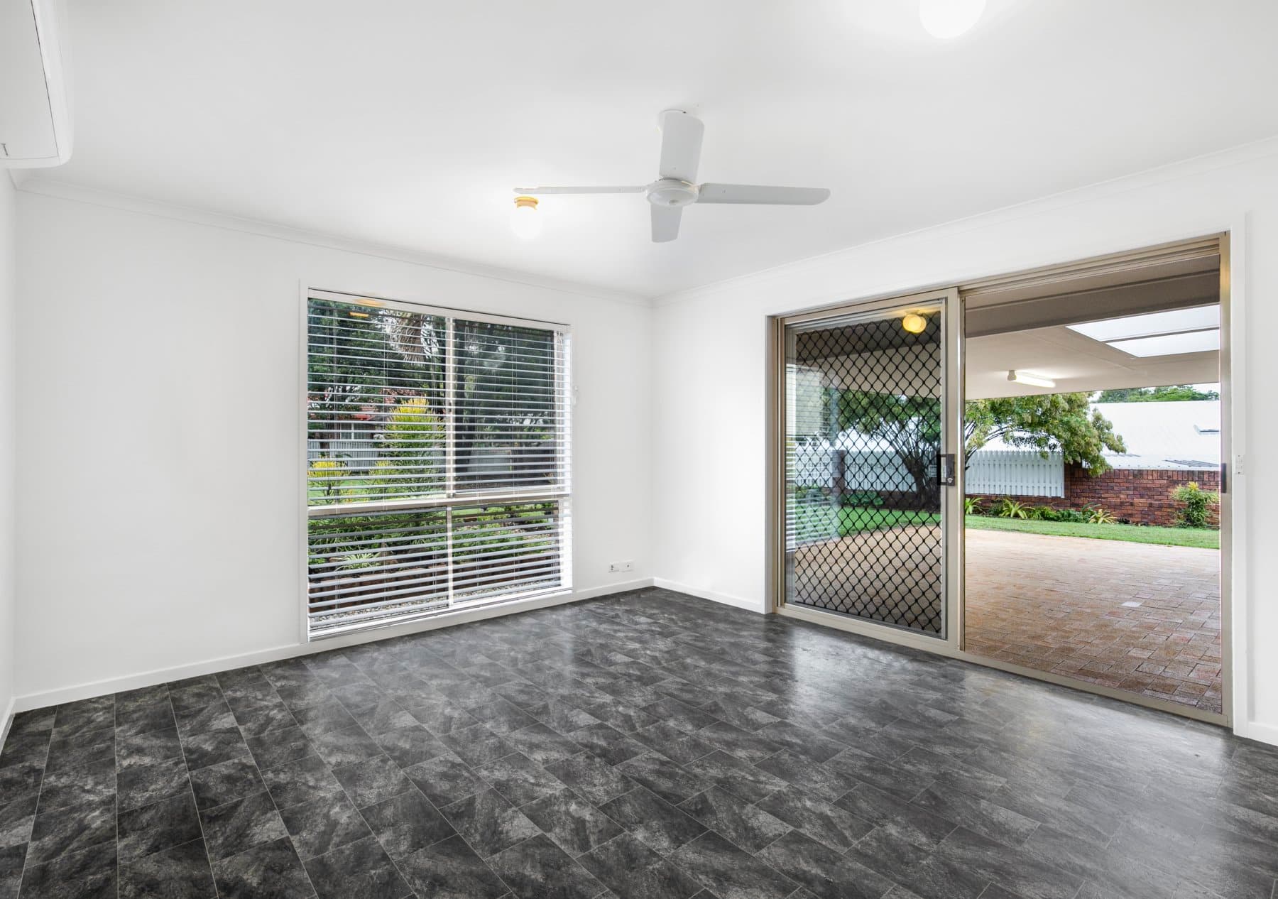 29 Carinya Crescent, Karana Downs - Thumbnail 2