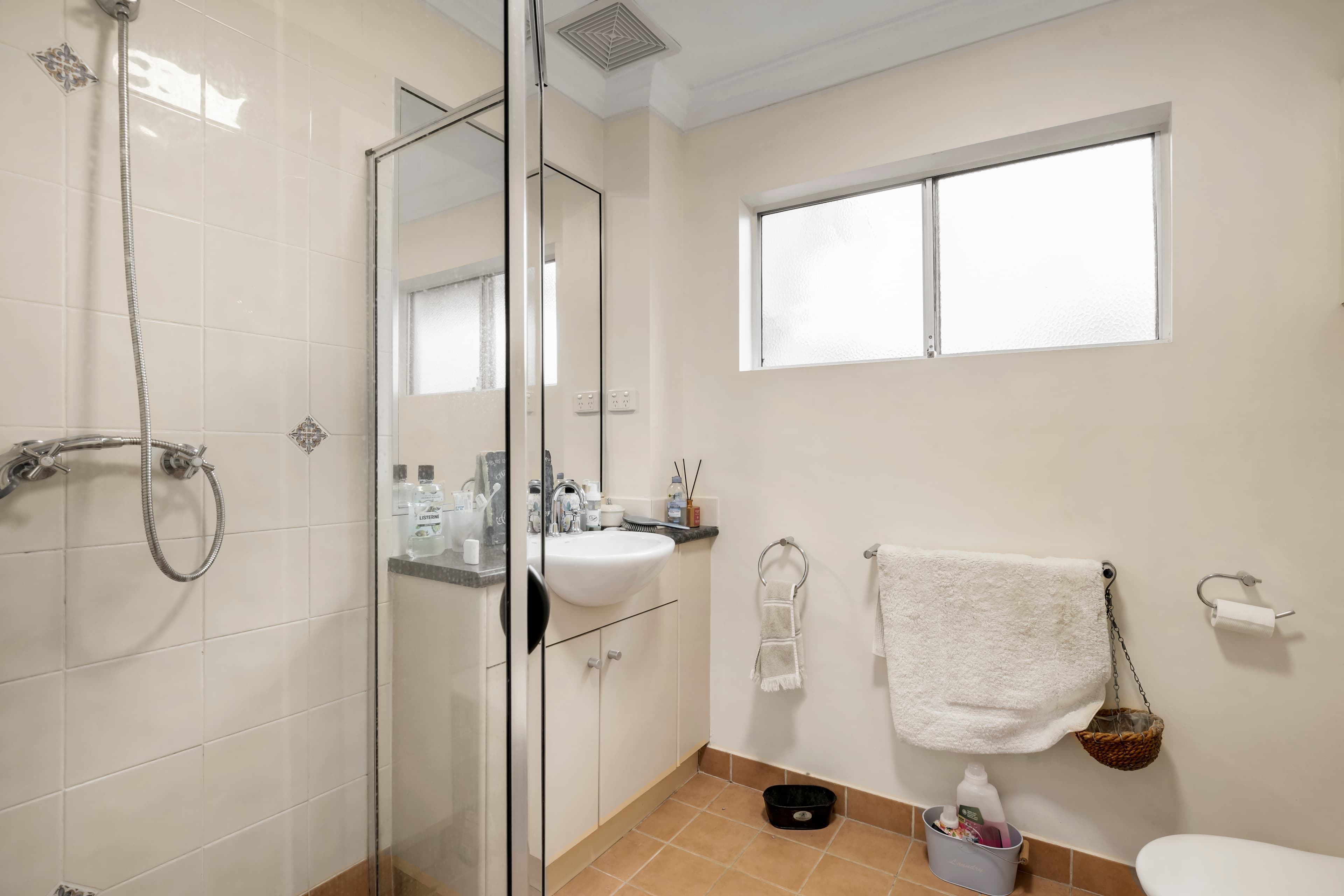 2/126 Sylvan Road, Toowong - Thumbnail 3