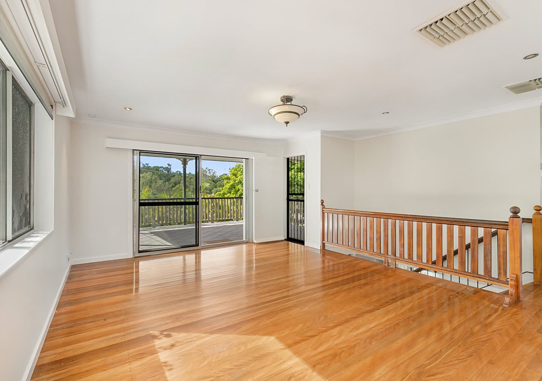 7 Furlong Street, Indooroopilly - Thumbnail 3