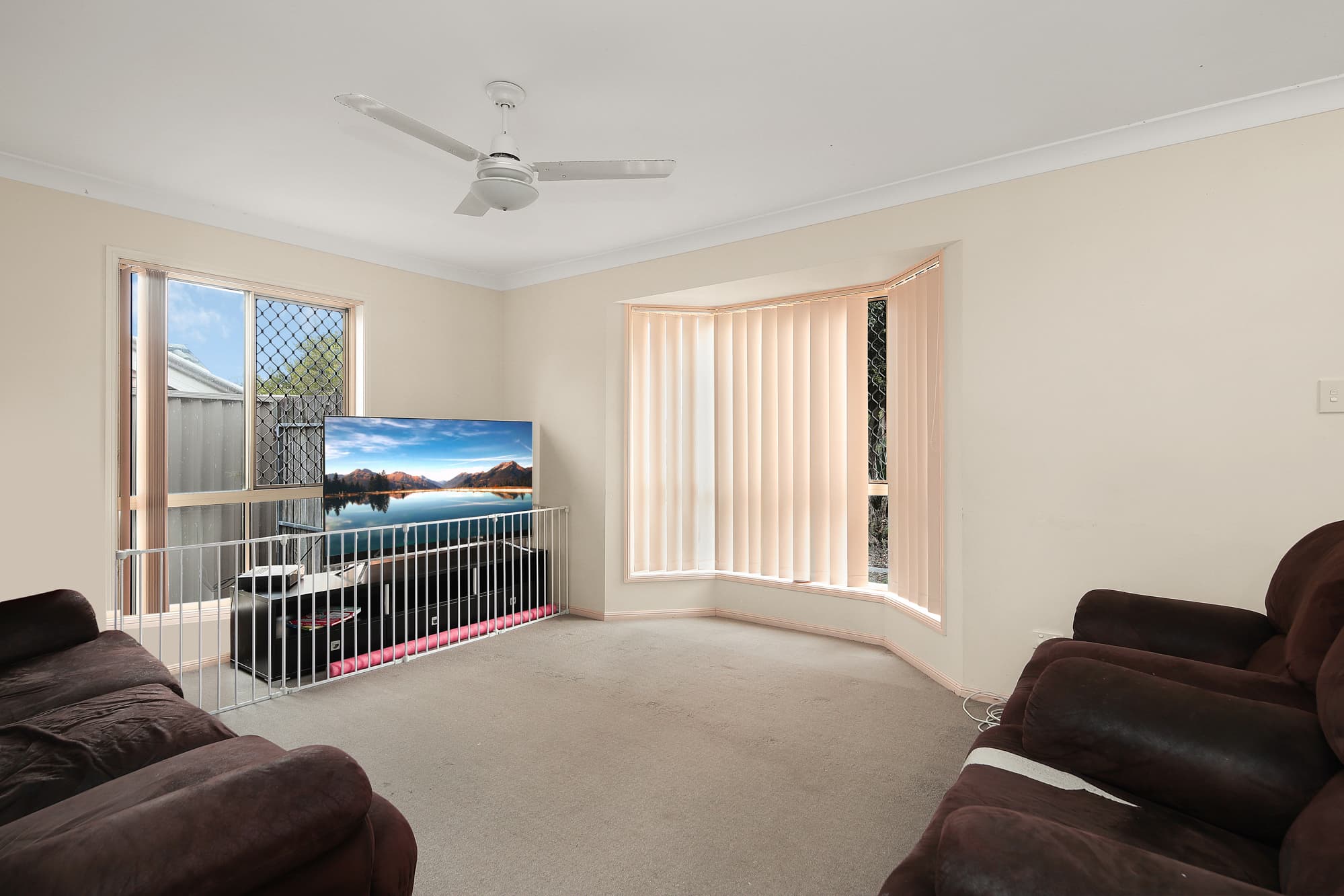 8 Houston Drive, Crestmead - Image 1