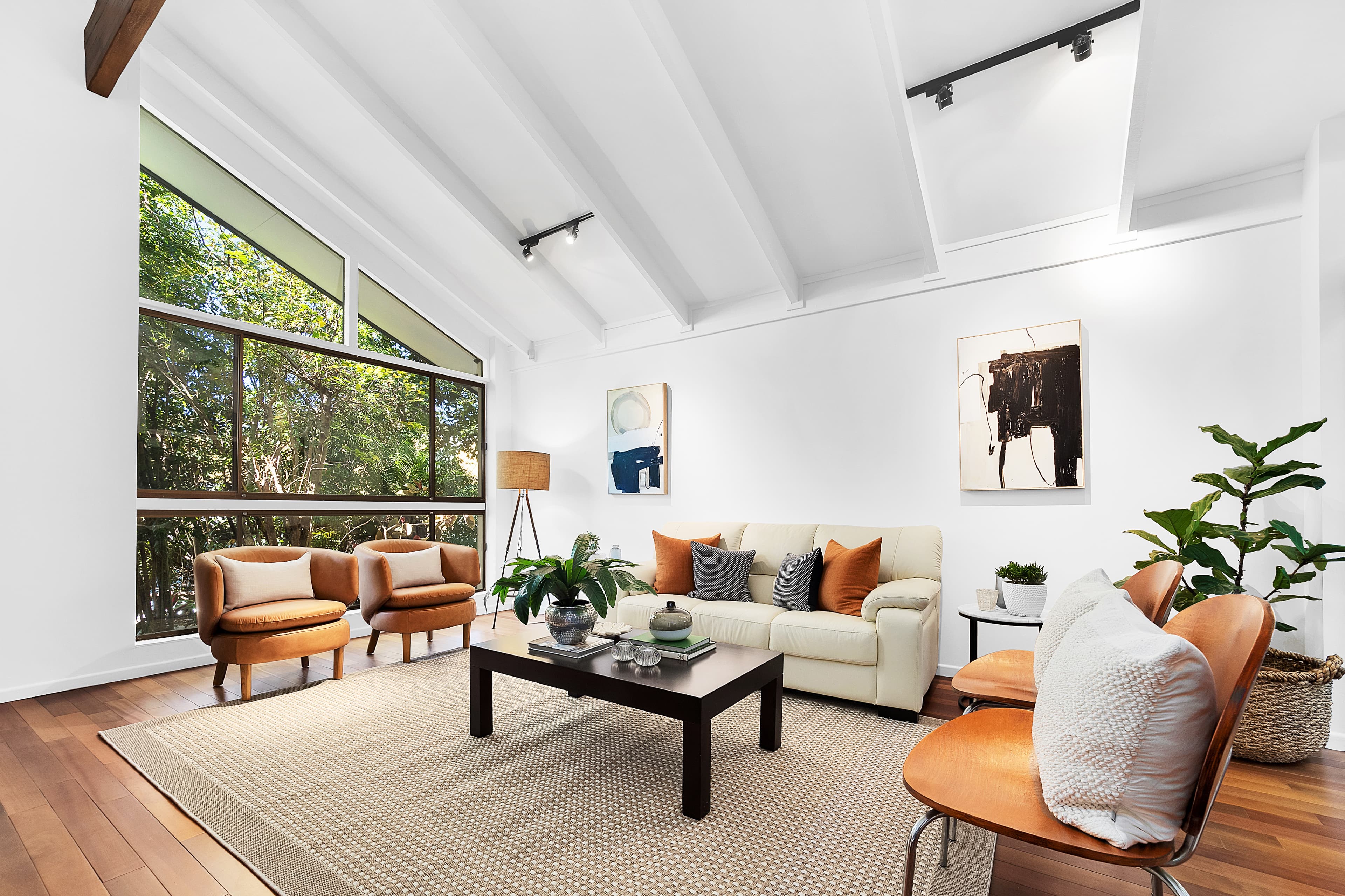 9 Peggy Place, Chapel Hill - Thumbnail 3