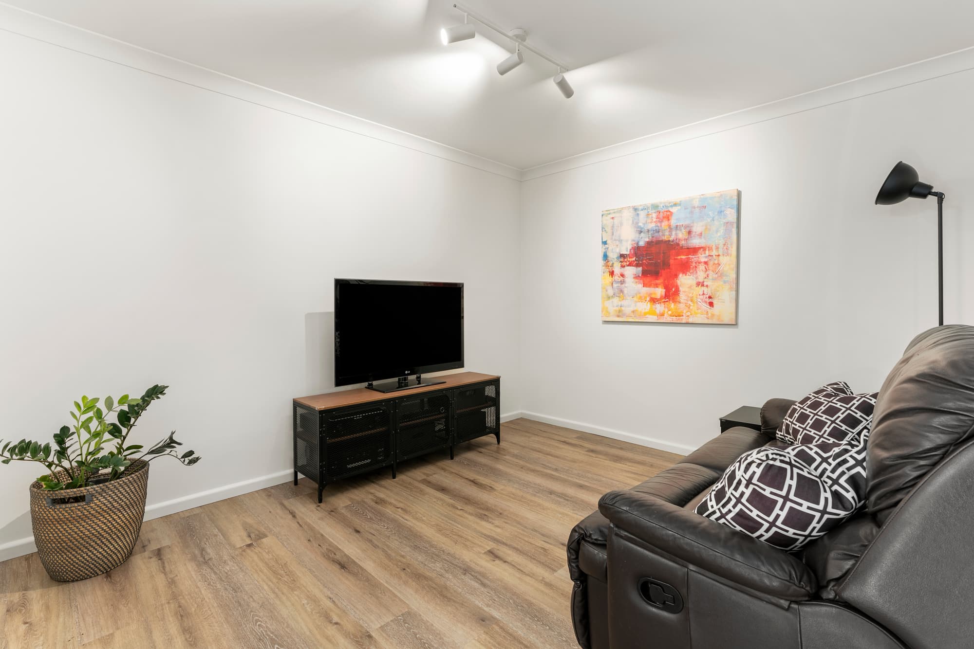 2/123 Central Avenue, Indooroopilly - Thumbnail 8