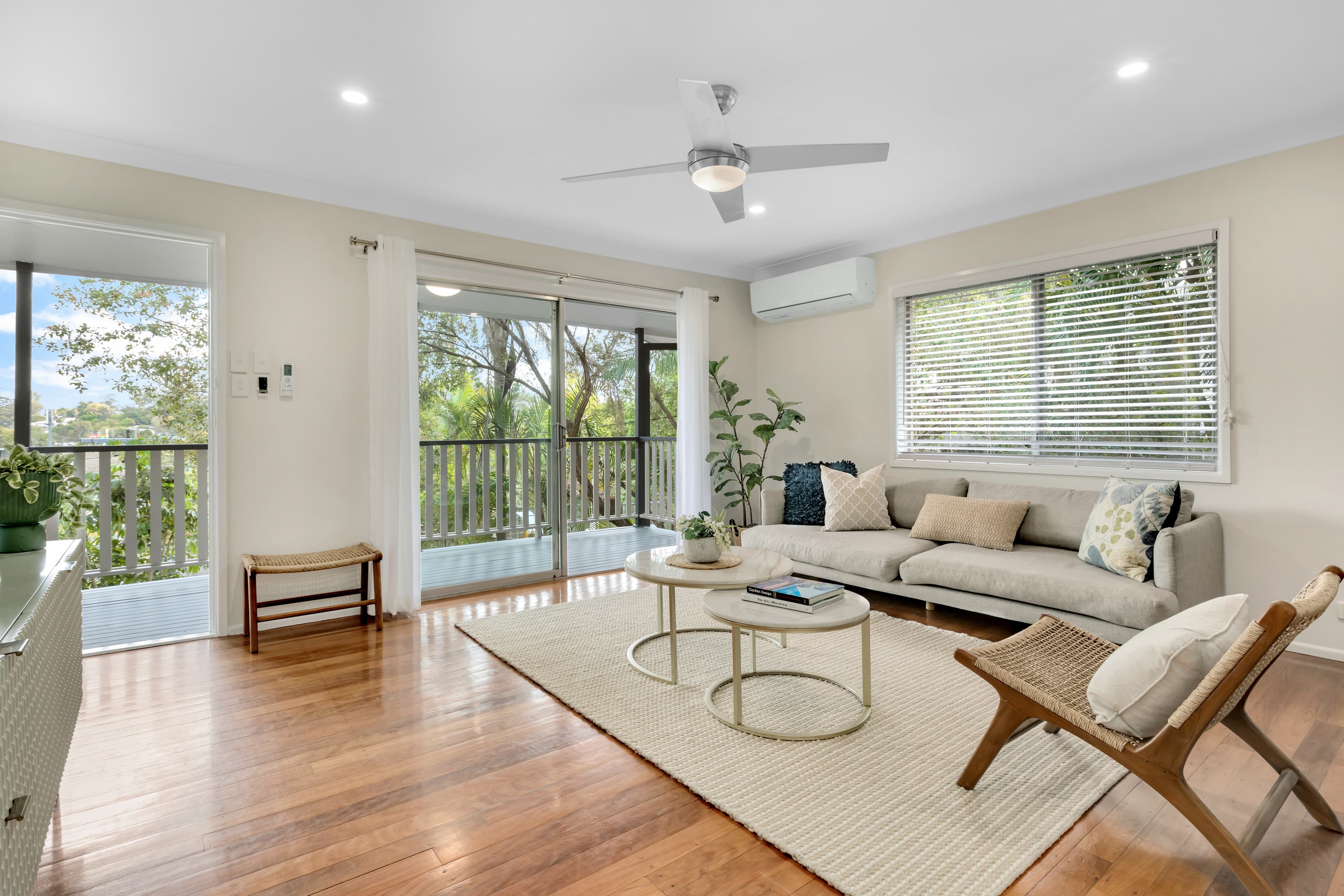 9 Whitian Street, Chapel Hill - Thumbnail 2