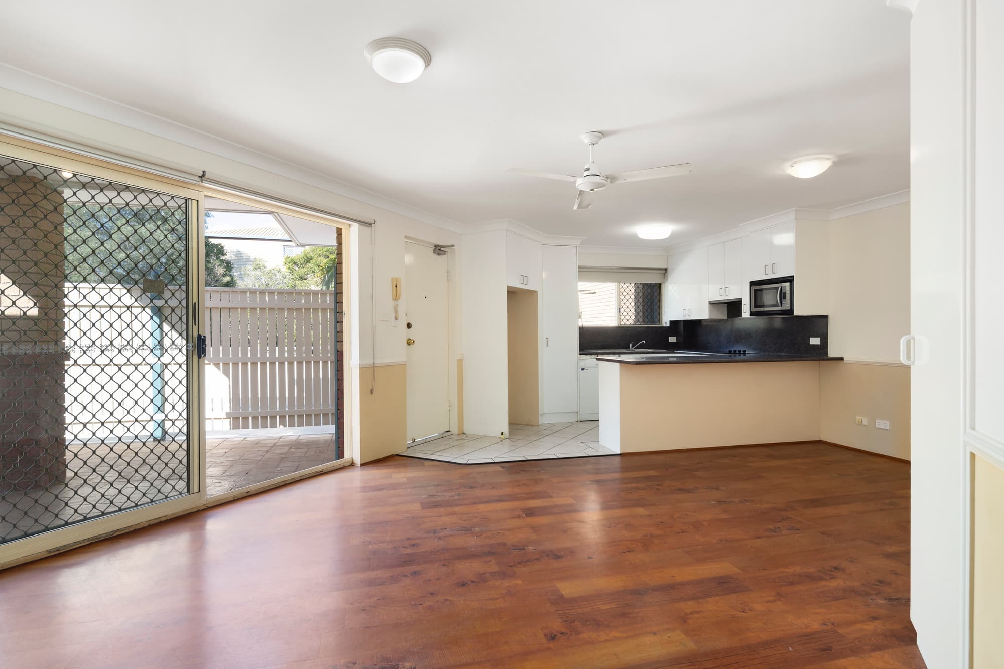4/31 Augustus Street, Toowong - Thumbnail 2