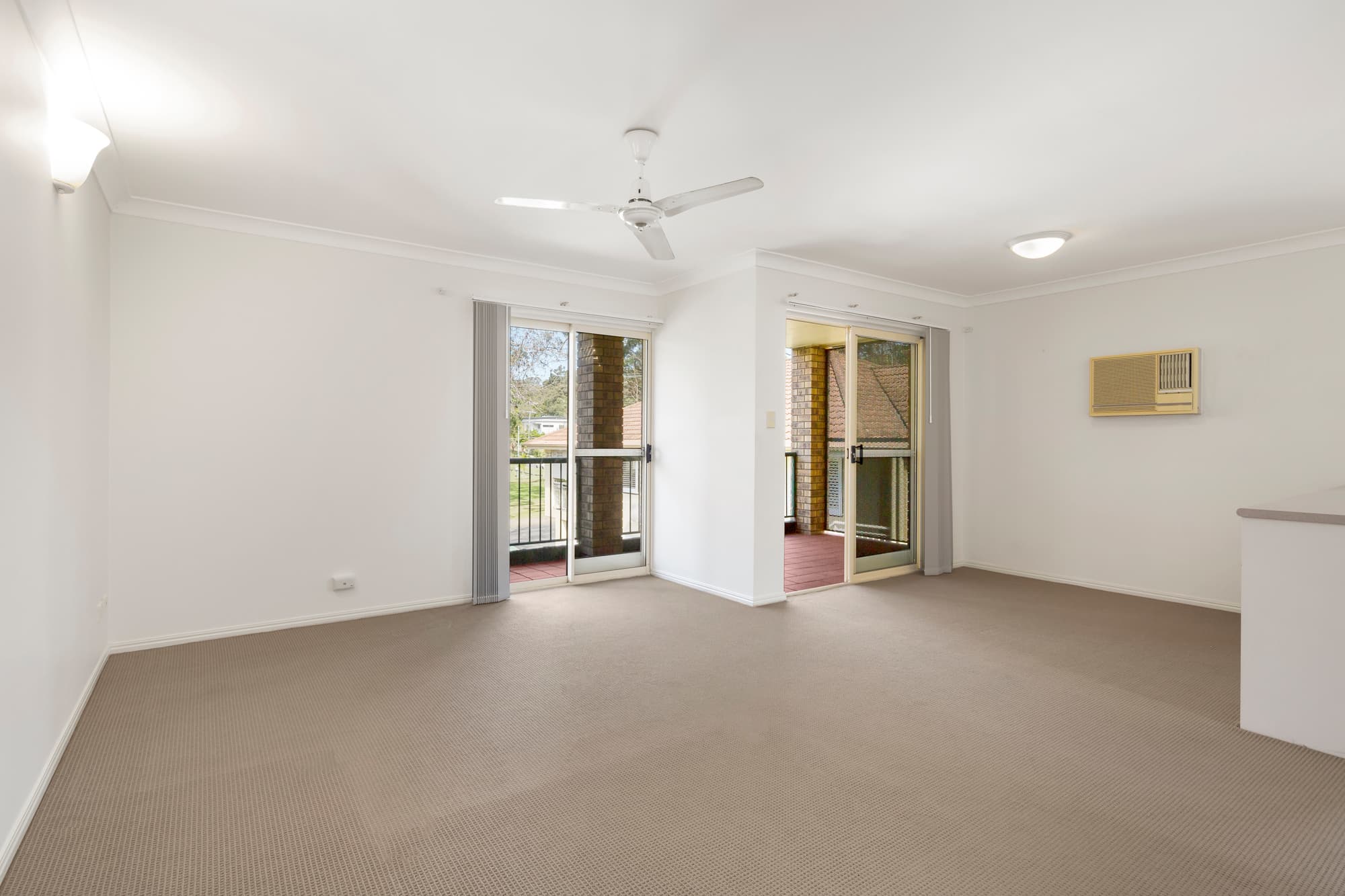5/124 Carmody Road, St Lucia - Thumbnail 2