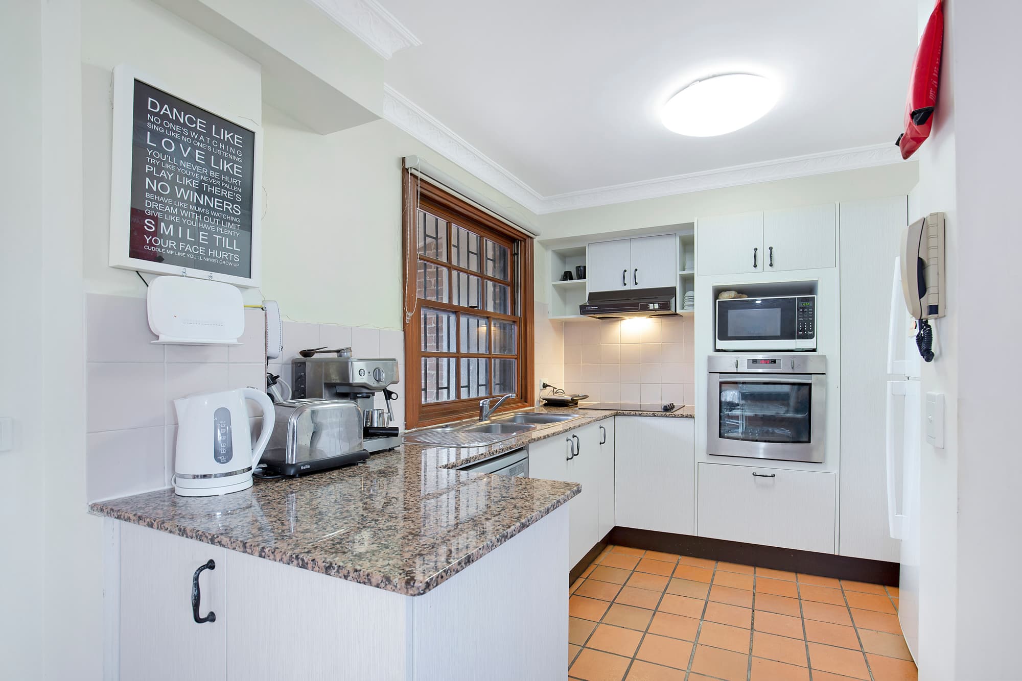 2/42 Grenier Street, Spring Hill - Thumbnail 7