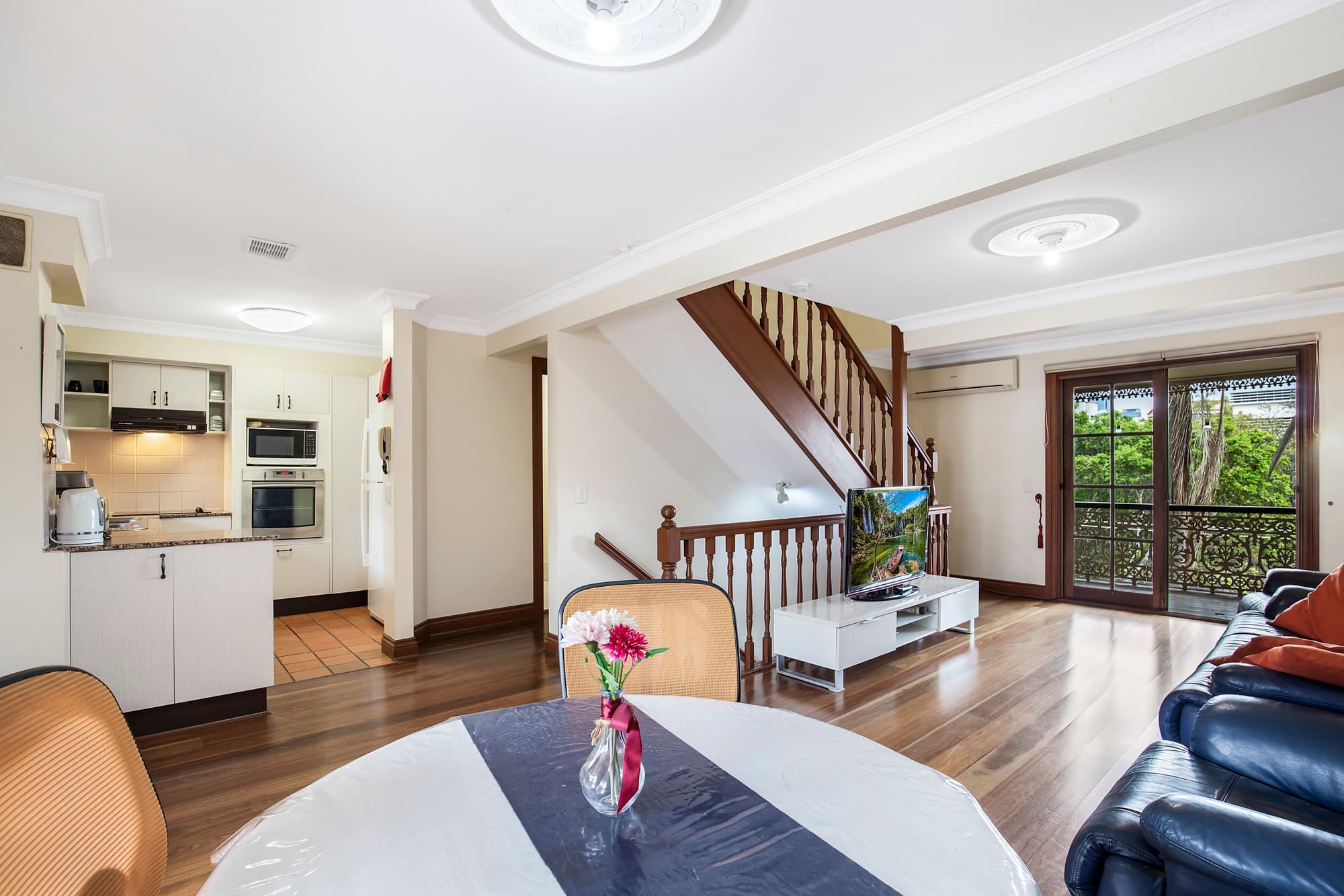 2/42 Grenier Street, Spring Hill - Thumbnail 2