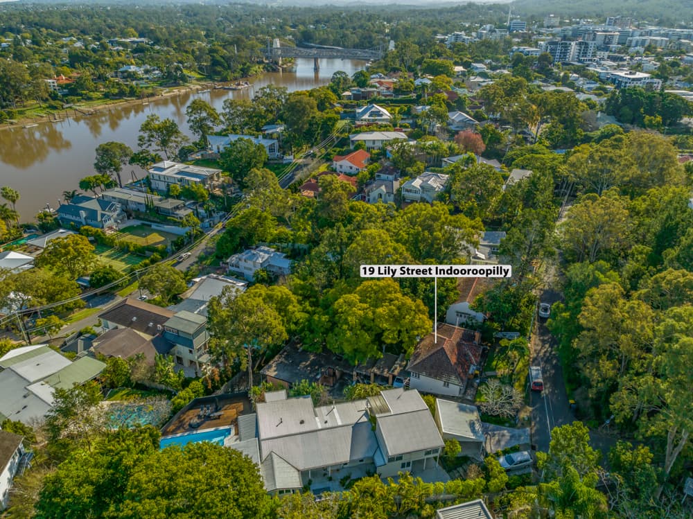 19 Lily Street, Indooroopilly - Thumbnail 2