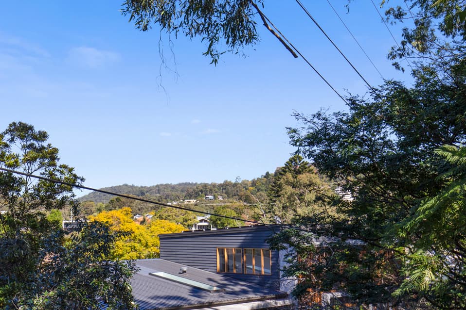 77 Hebe Street, Bardon - Thumbnail 3