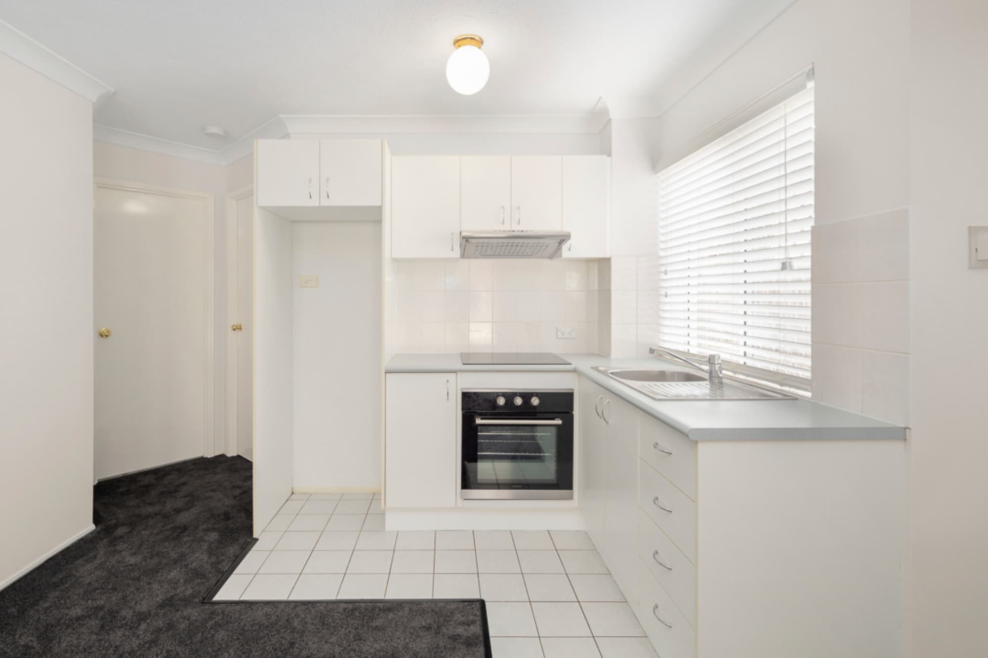 2/23 Lima Street, Auchenflower - Thumbnail 3