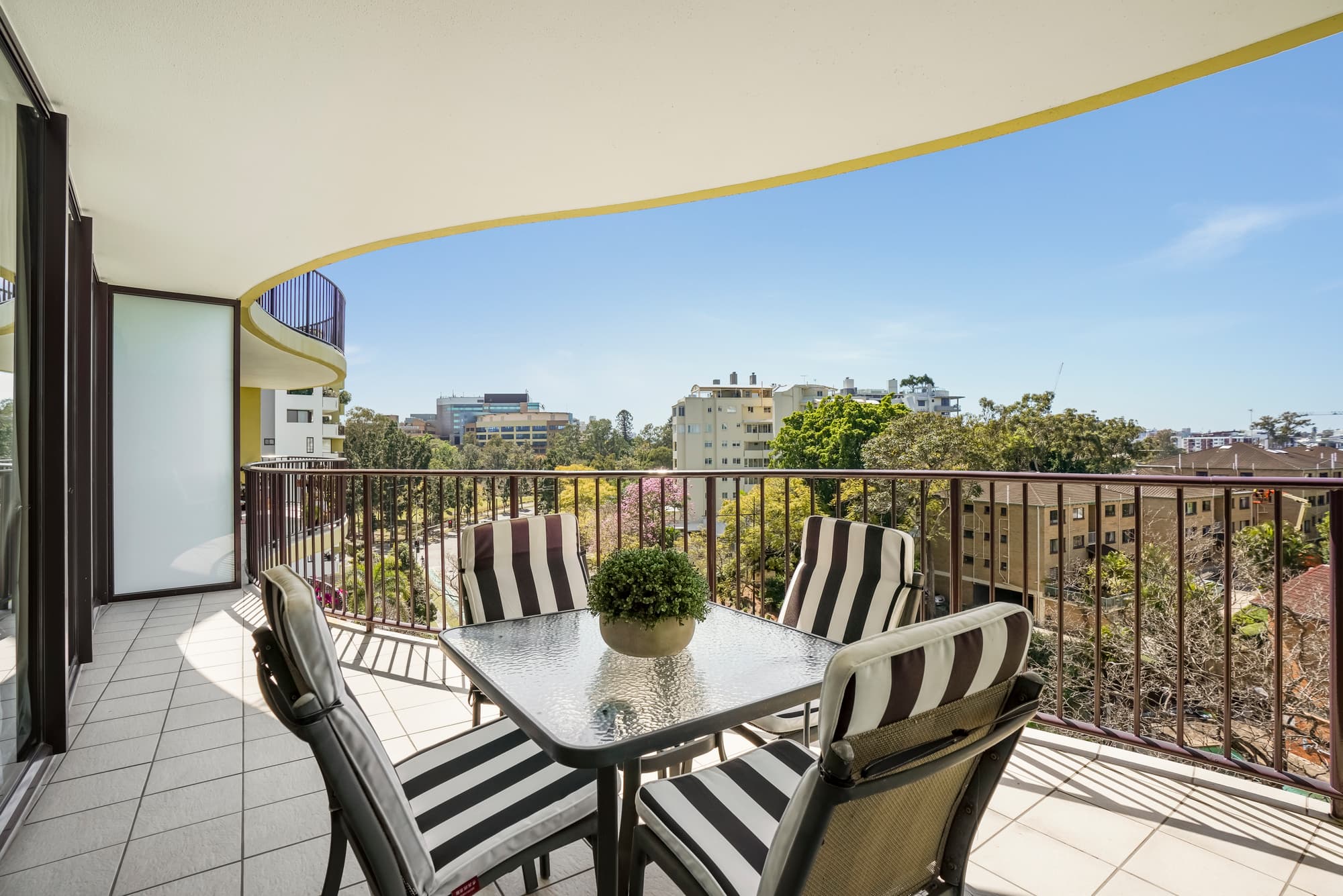 140/8 Land Street, Toowong - Image 1