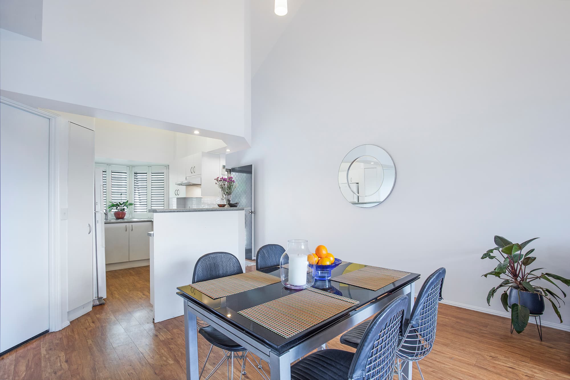 10/15 Clarence Road, Indooroopilly - Thumbnail 6