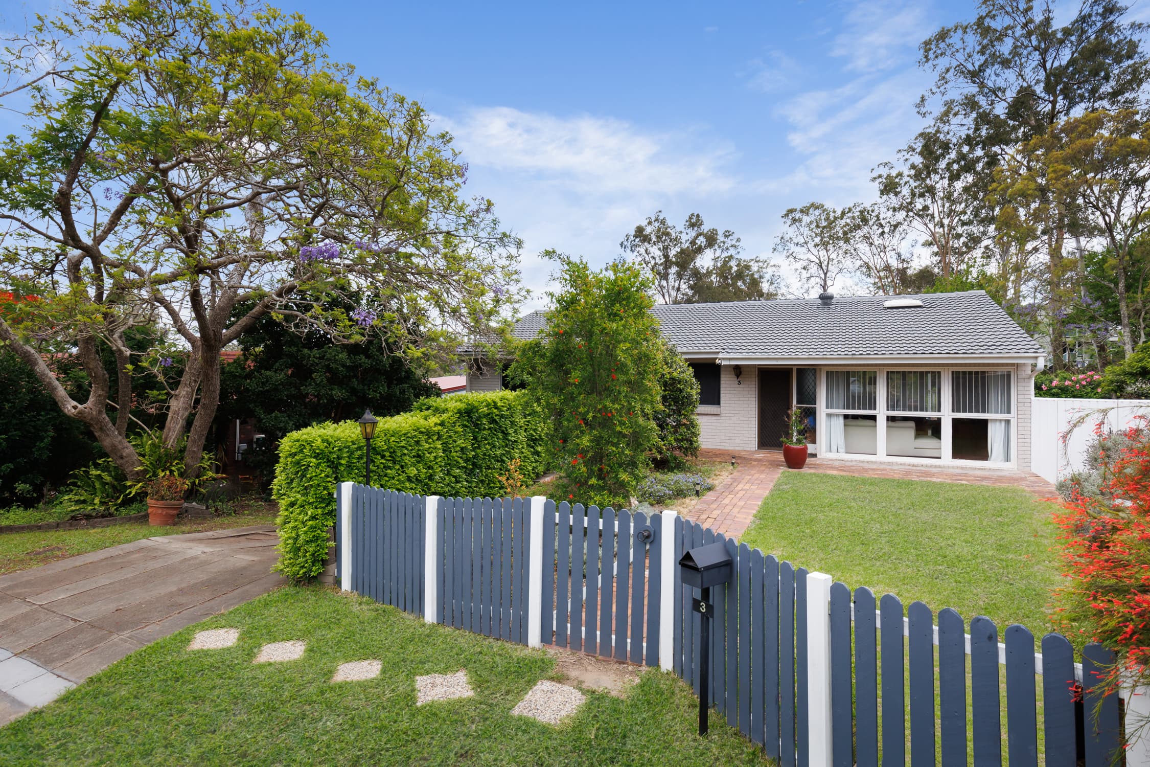 3 Crestview Street, Kenmore - Thumbnail 2