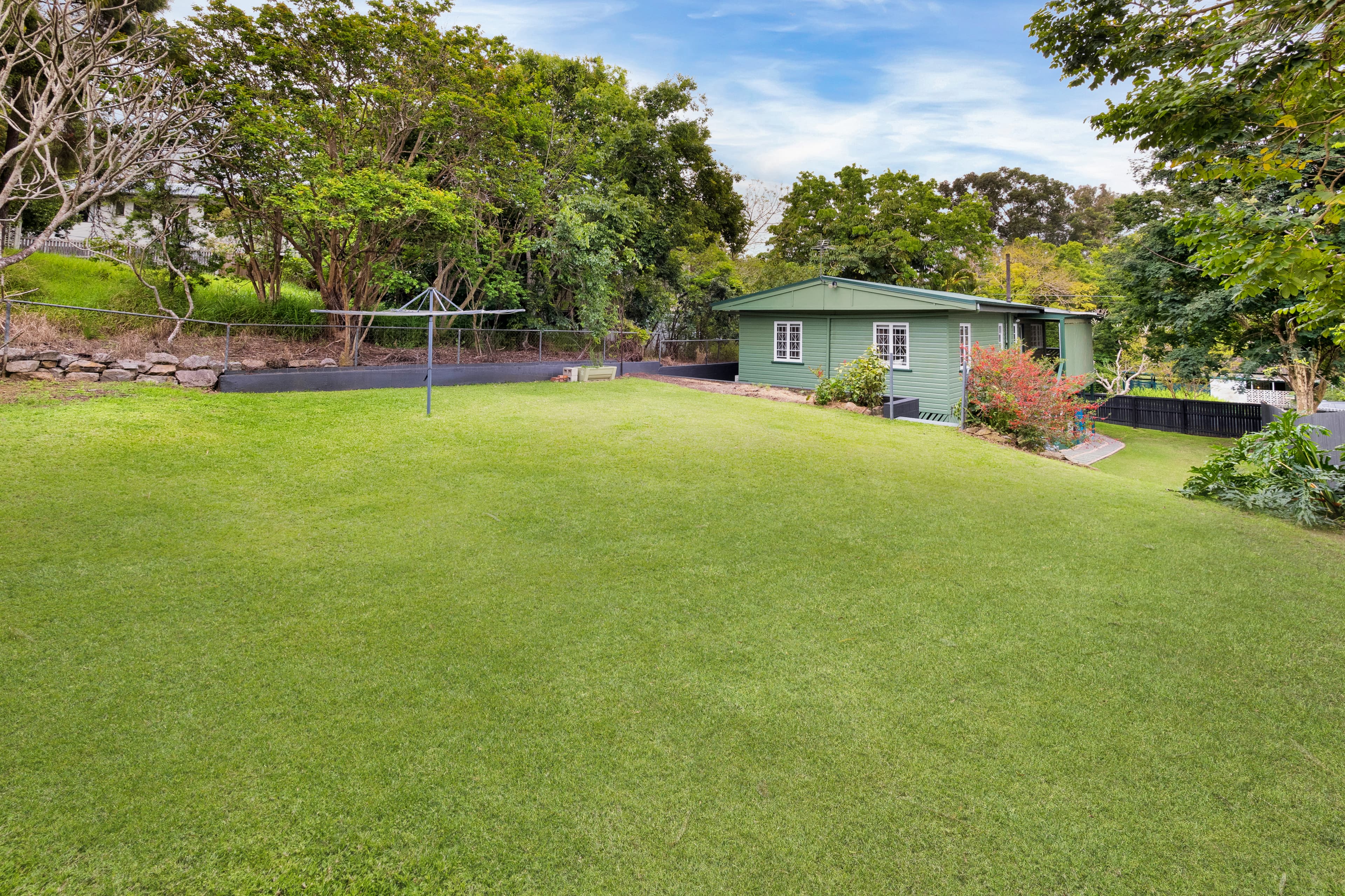 68 Fawkner Street, Chapel Hill - Thumbnail 2