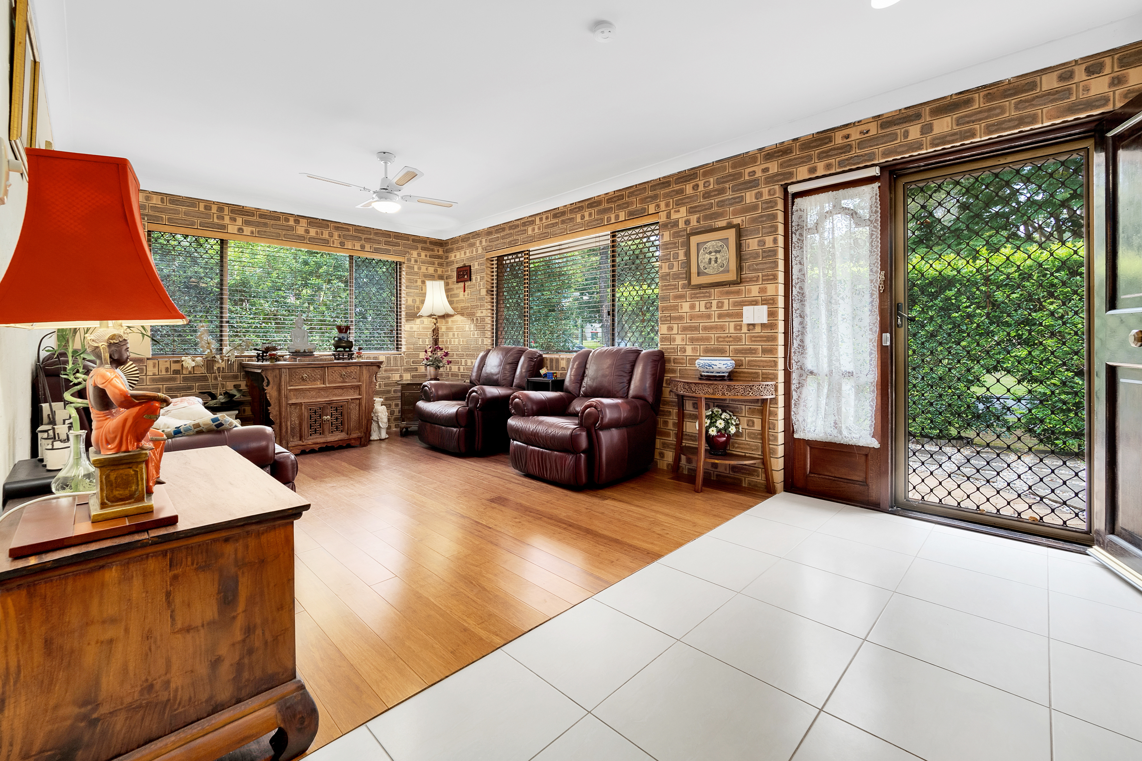 8 Kimba Street, Chapel Hill - Thumbnail 2