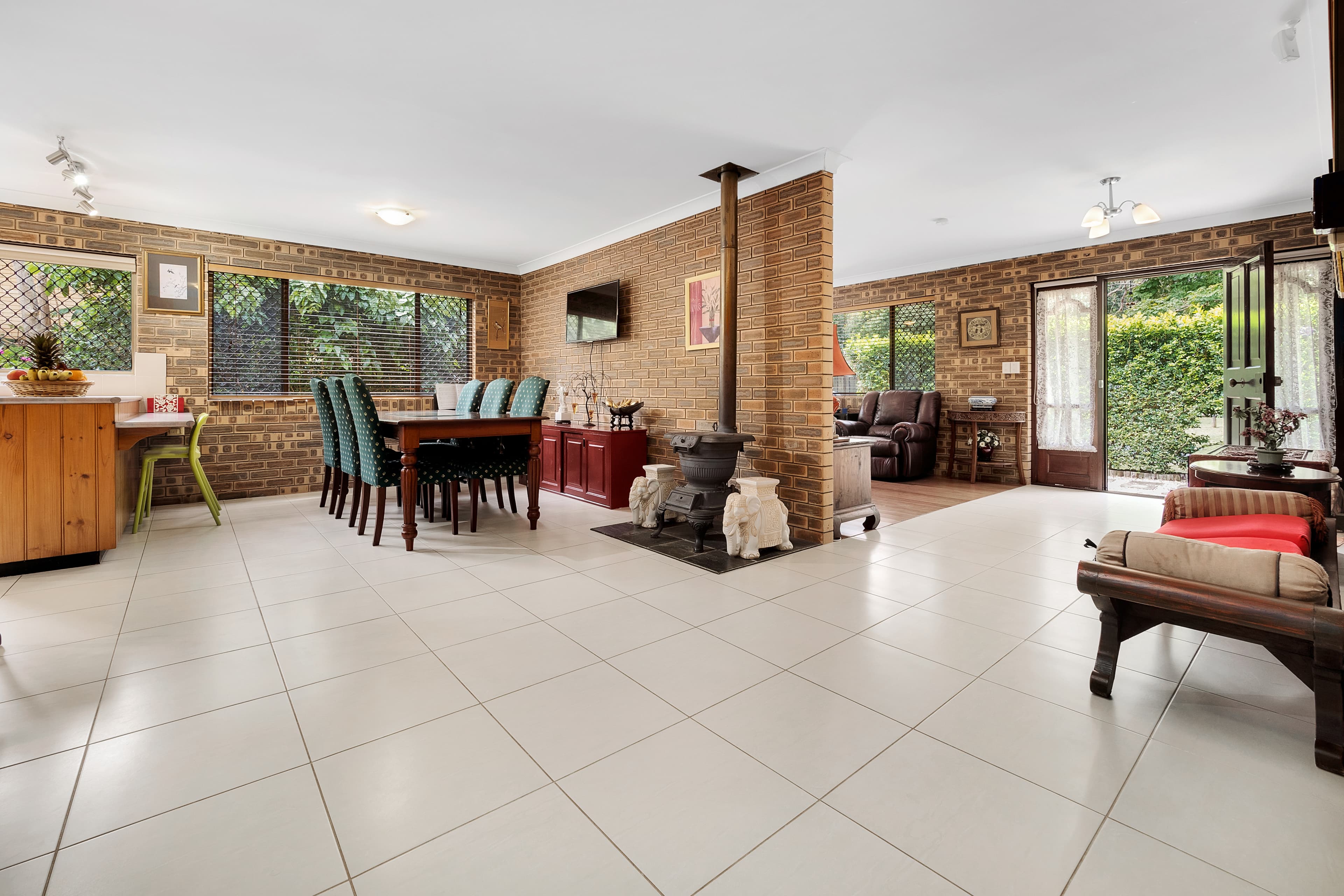 8 Kimba Street, Chapel Hill - Thumbnail 4