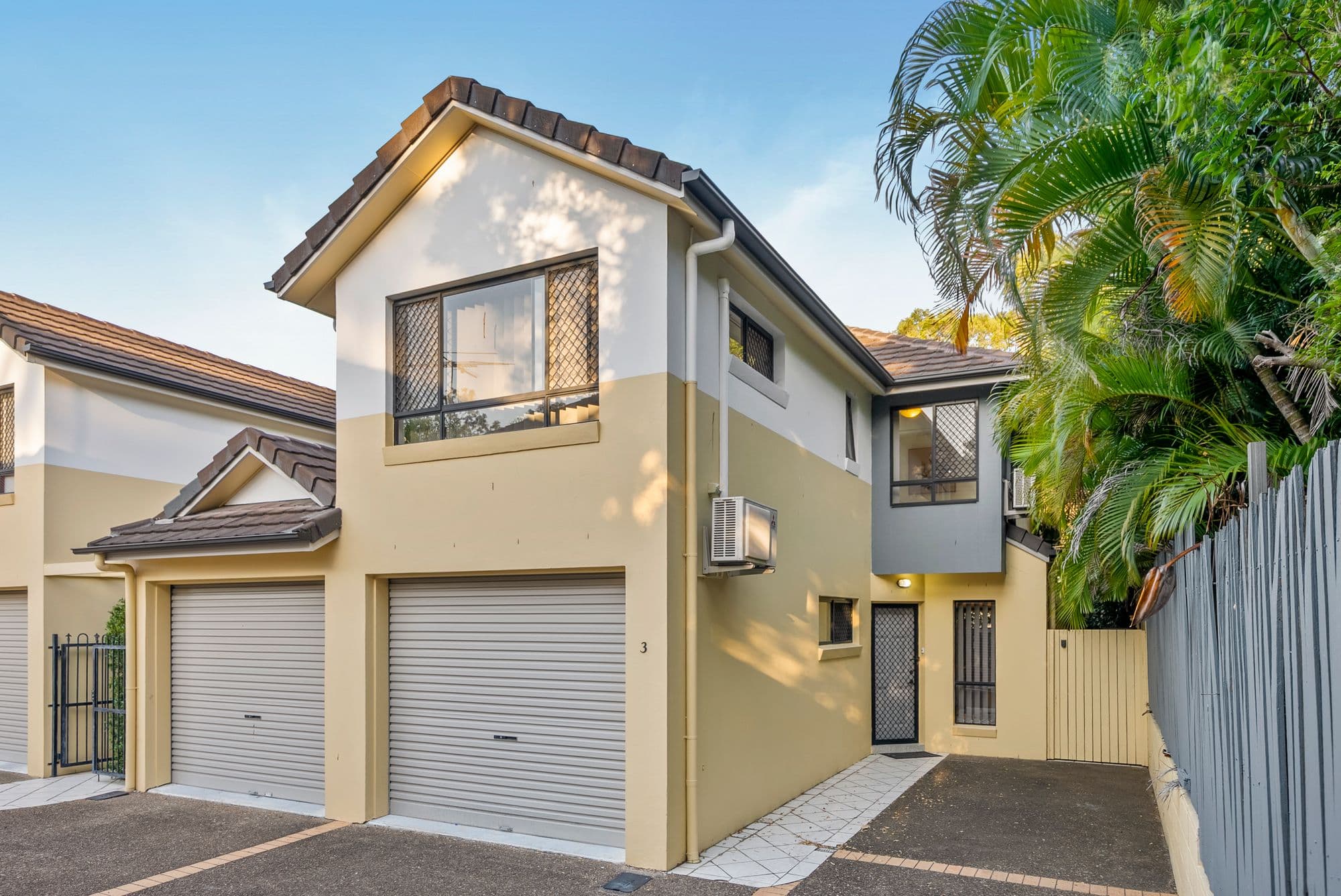 3/8 Sundridge Street, Taringa - Image 1