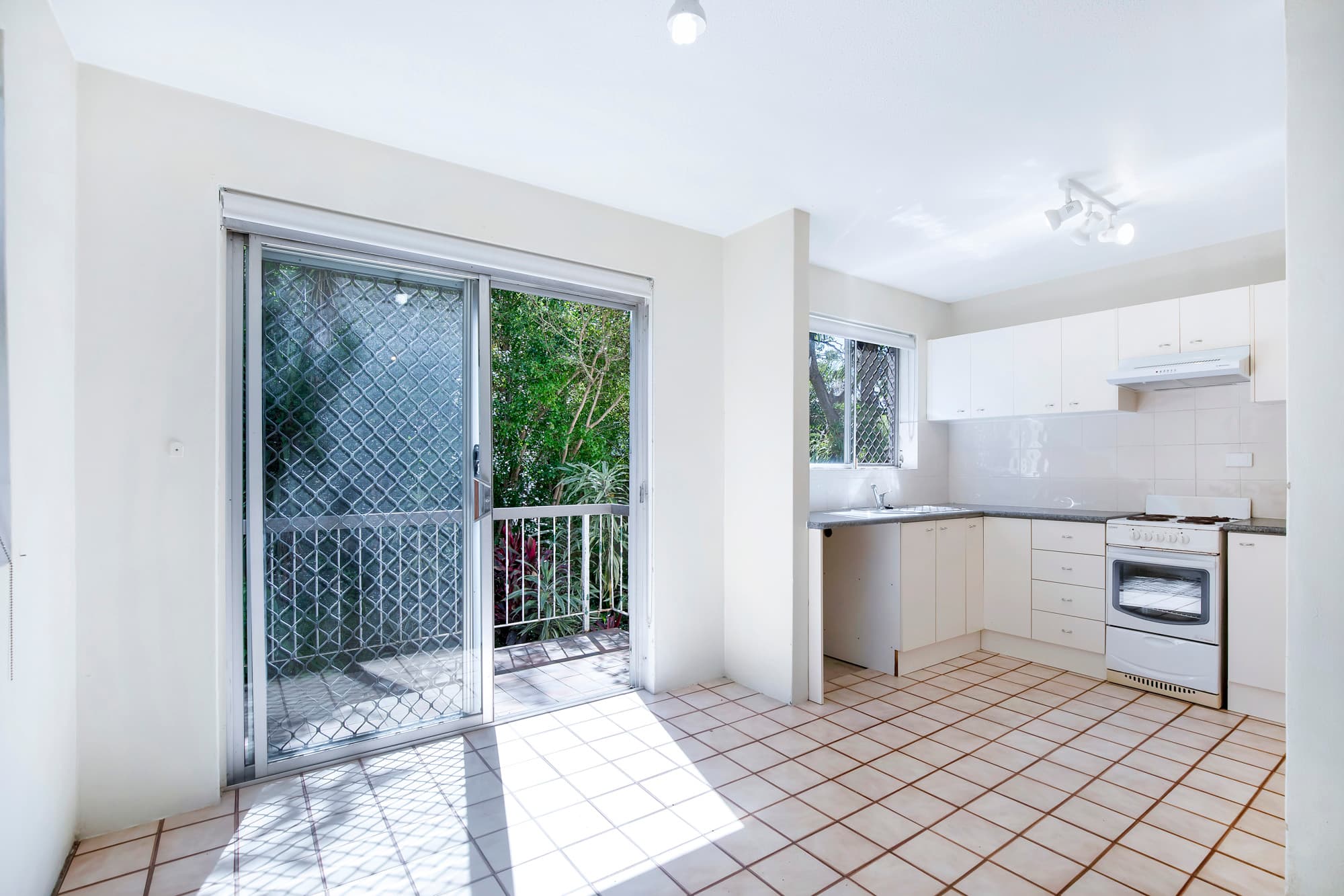 8/20 Franklin Street, Kelvin Grove - Thumbnail 6