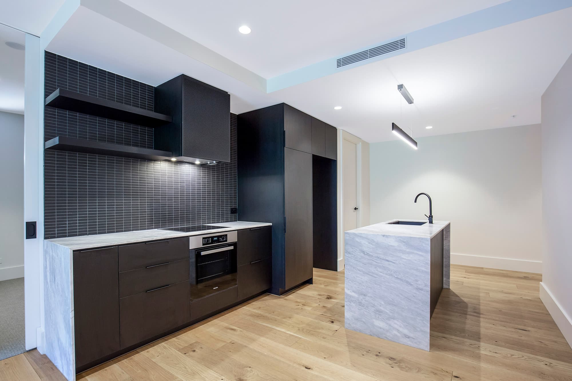 207/7 Chester Street, Newstead - Thumbnail 4