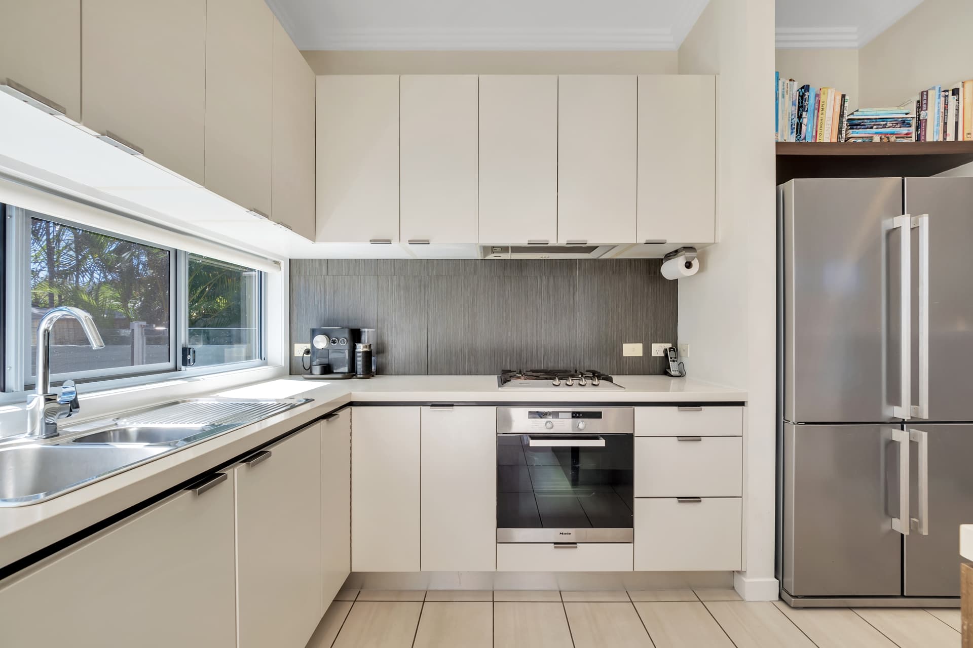 188 Harts Road, Indooroopilly - Thumbnail 4