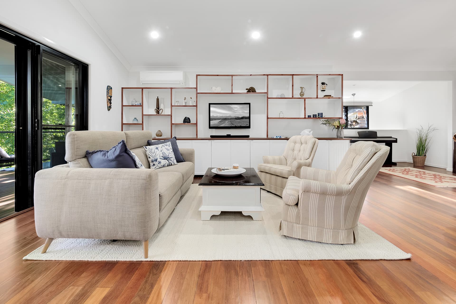 255 Chapel Hill Road, Chapel Hill - Thumbnail 2