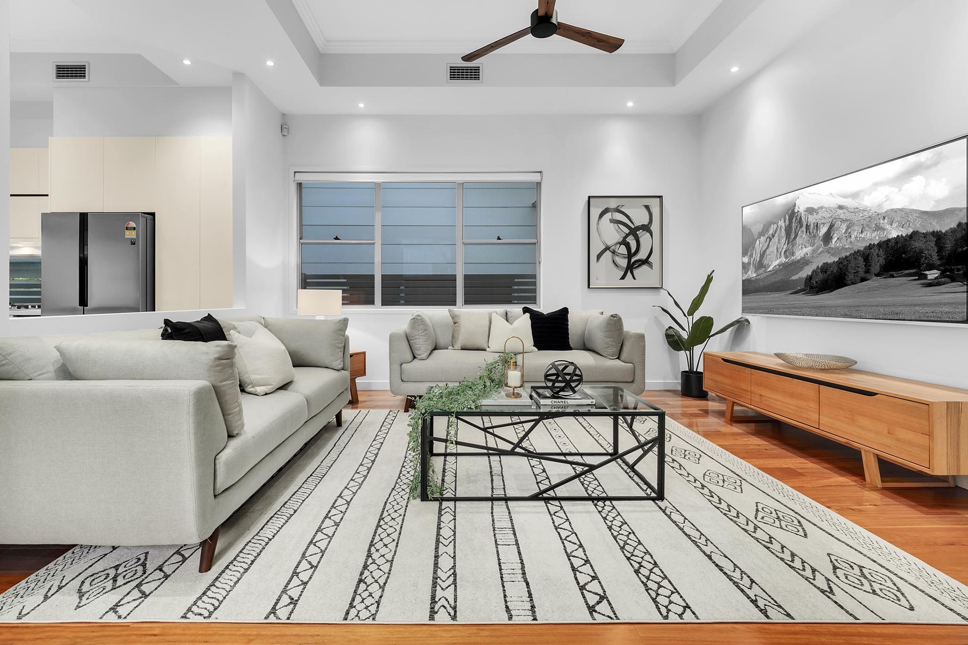 57 Disraeli Street, Indooroopilly - Thumbnail 2