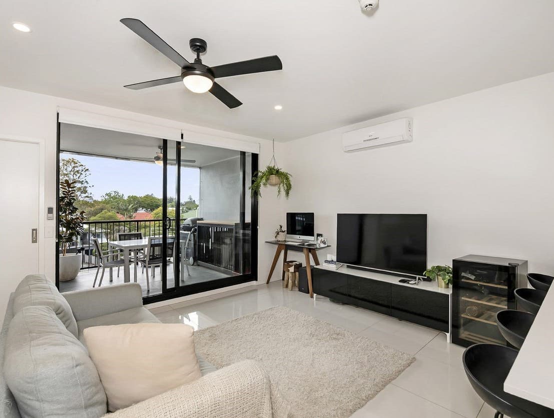 18/62 Shottery Stree..., Yeronga - Thumbnail 2