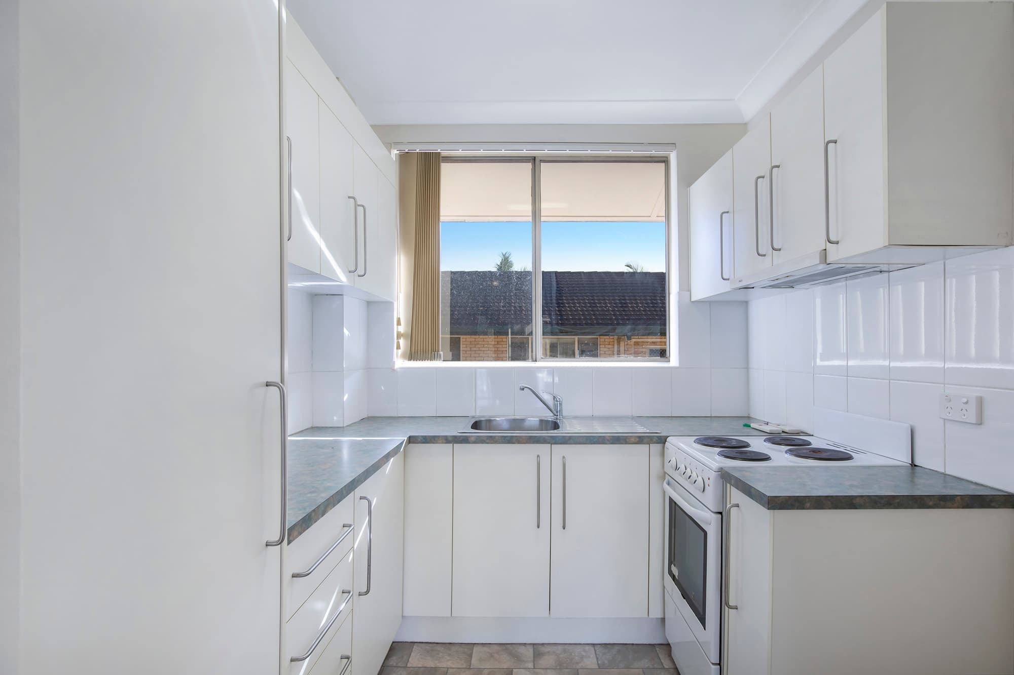 10/33 Bayliss Street, Toowong - Thumbnail 6