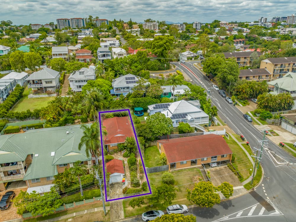 42 Alpha  Street, Taringa - Thumbnail 2