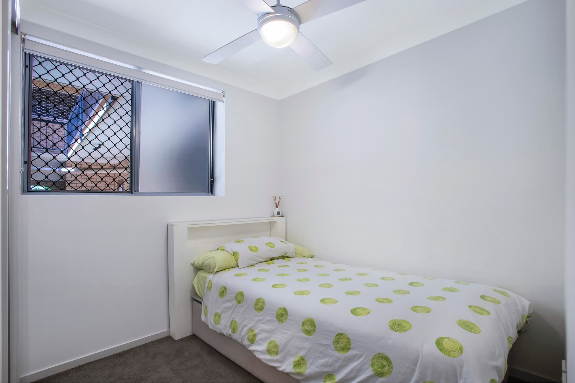 2/52 Sisley Street, St Lucia - Thumbnail 7