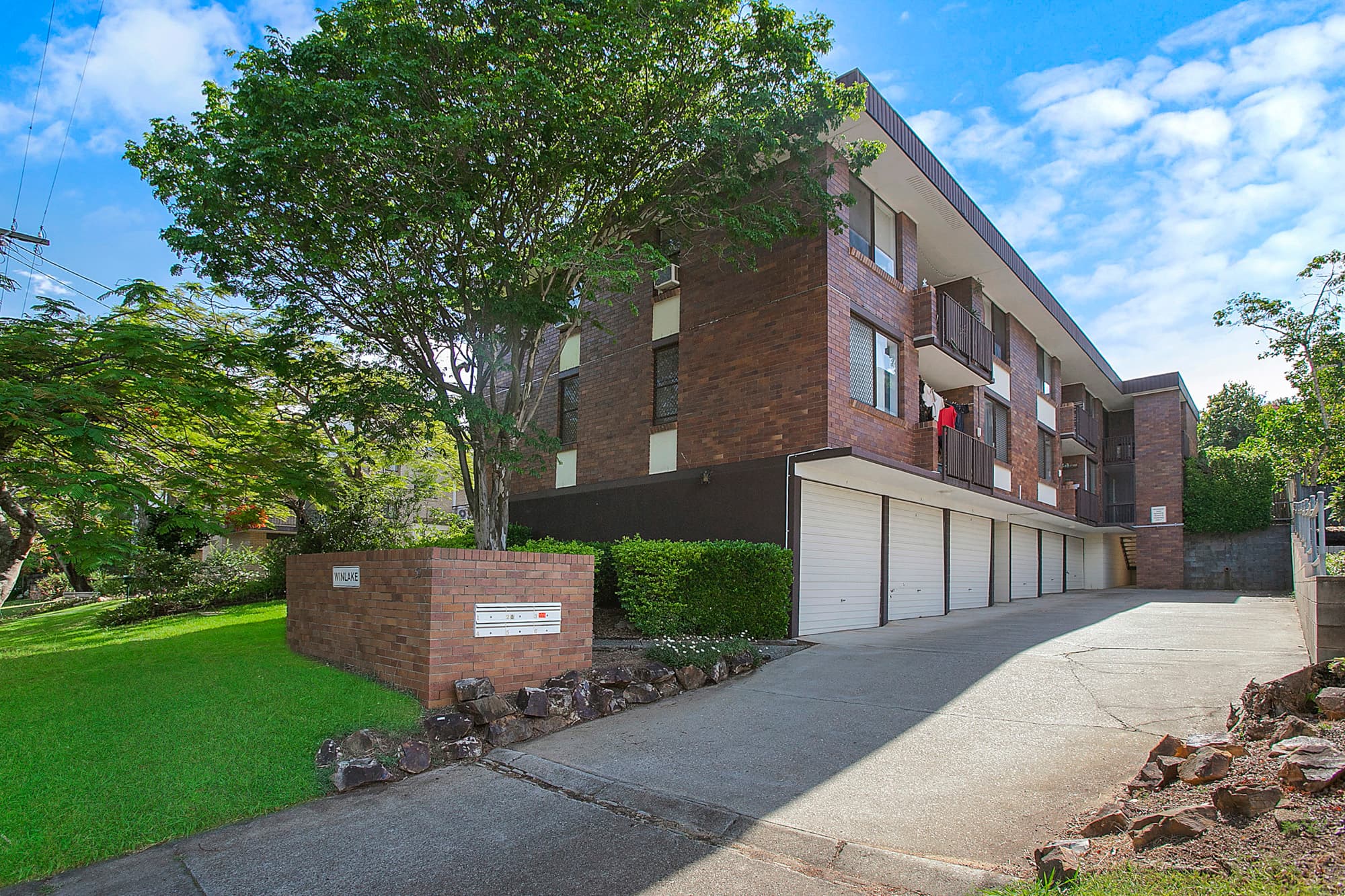 2/59 Warren Street, St Lucia - Image 1