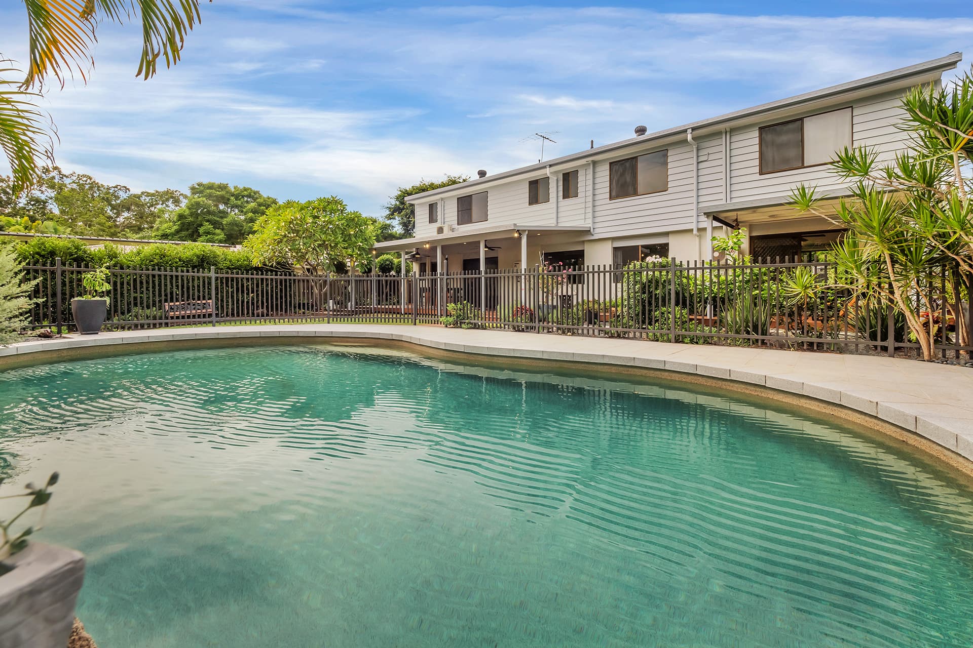 10 Halmore Place, Chapel Hill - Image 1