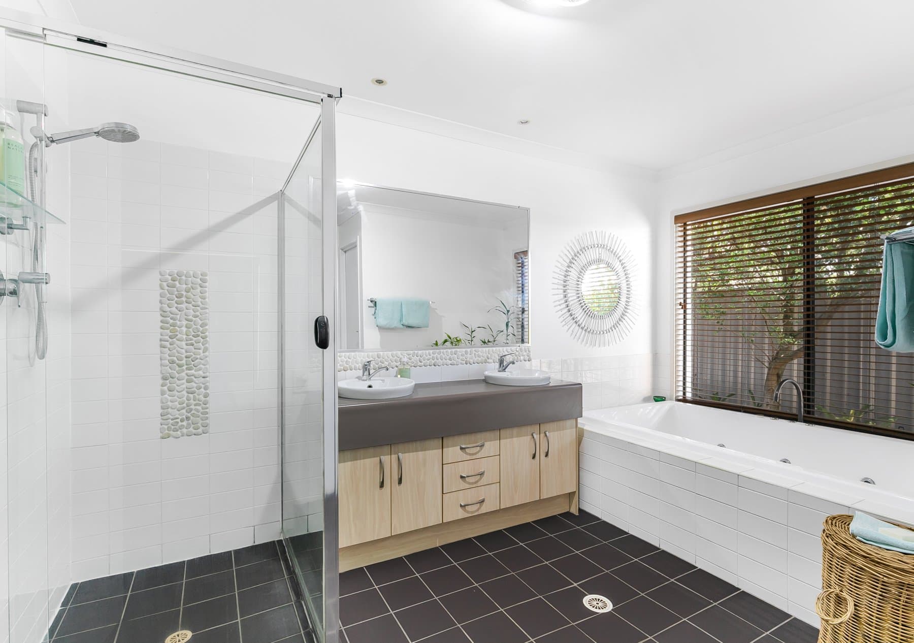 111 Gibson Crescent, Bellbowrie - Thumbnail 5