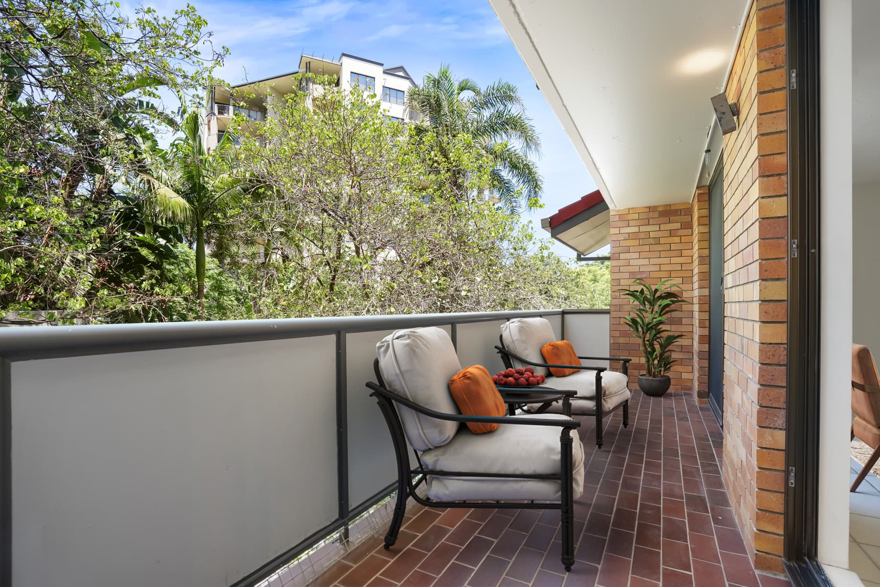 15/9 Land Street, Toowong - Thumbnail 2