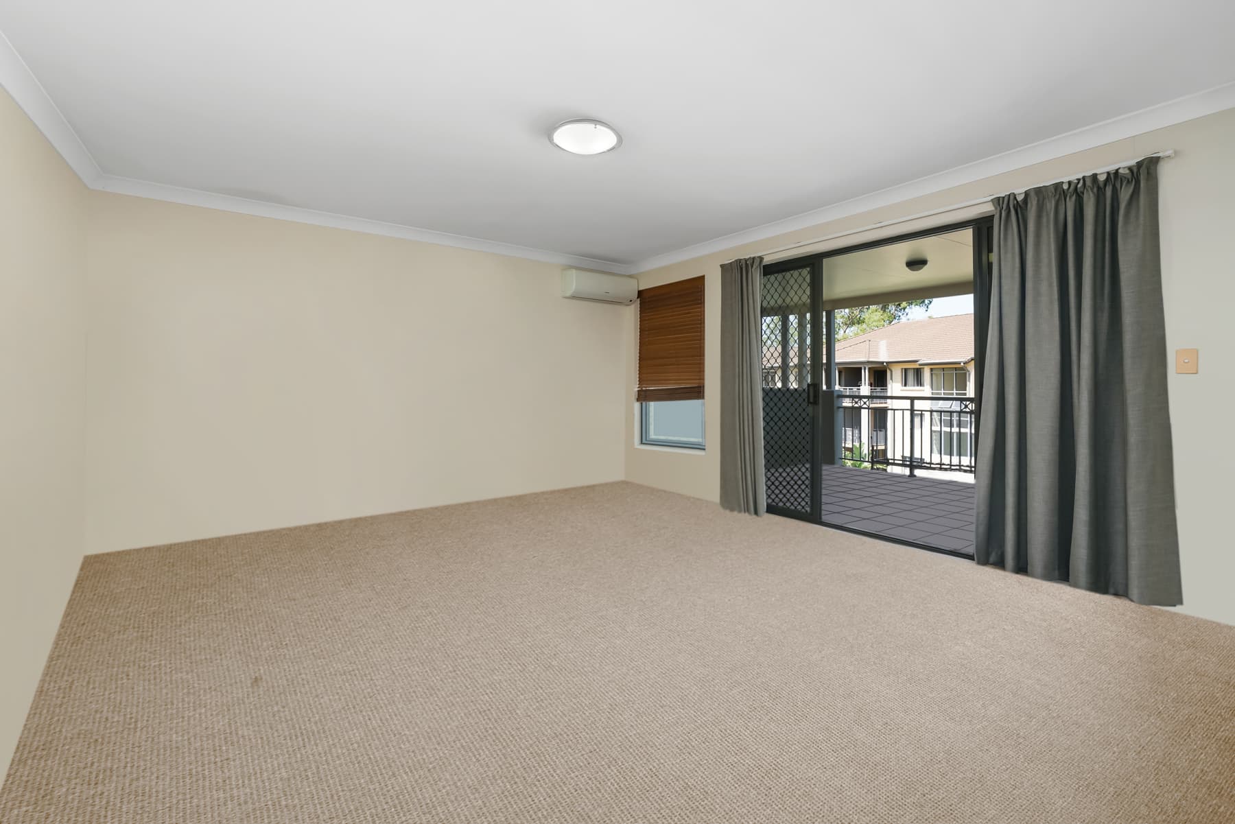 53/139 Macquarie Str..., St Lucia - Image 1