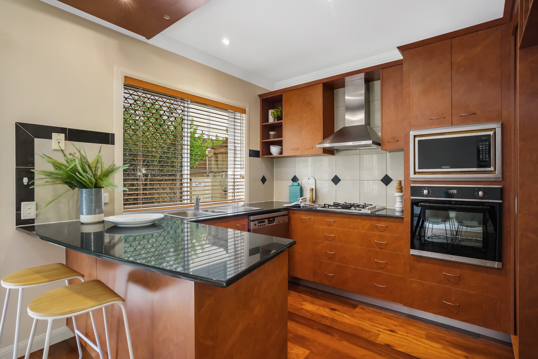 7 Kensington Terrace, Toowong - Thumbnail 4