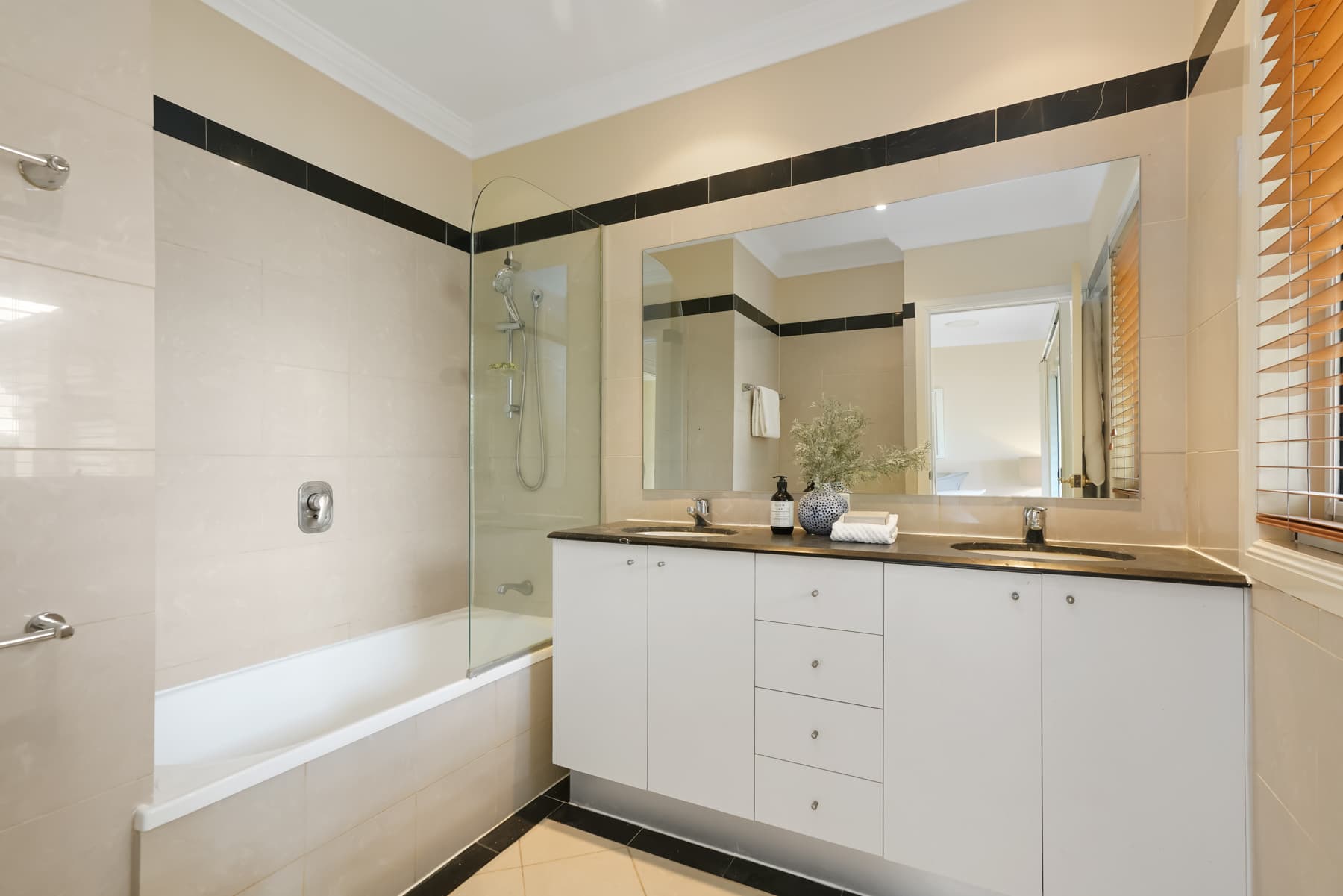 7 Kensington Terrace, Toowong - Thumbnail 7