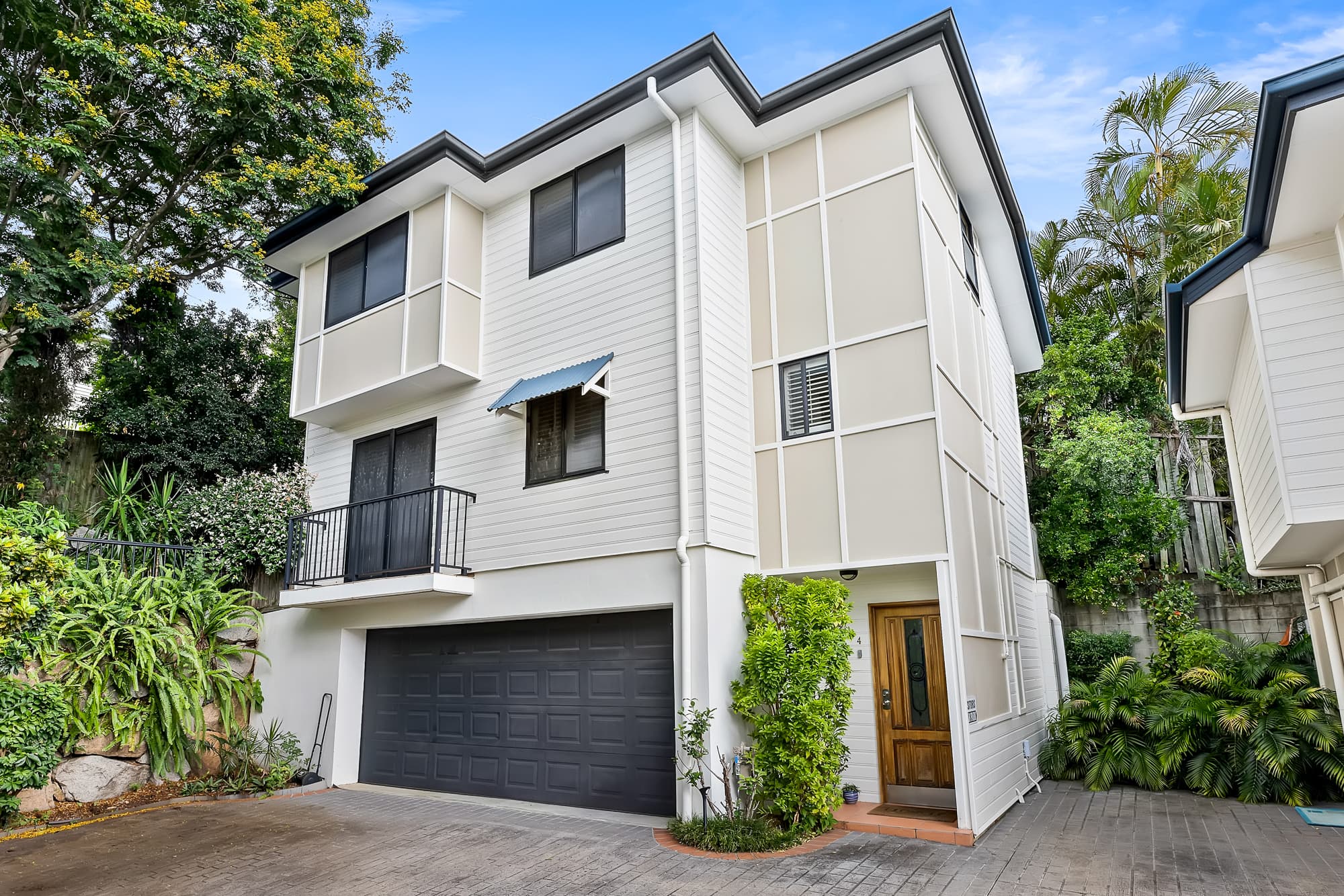 4/33 Broomfield Stre..., Taringa - Image 1