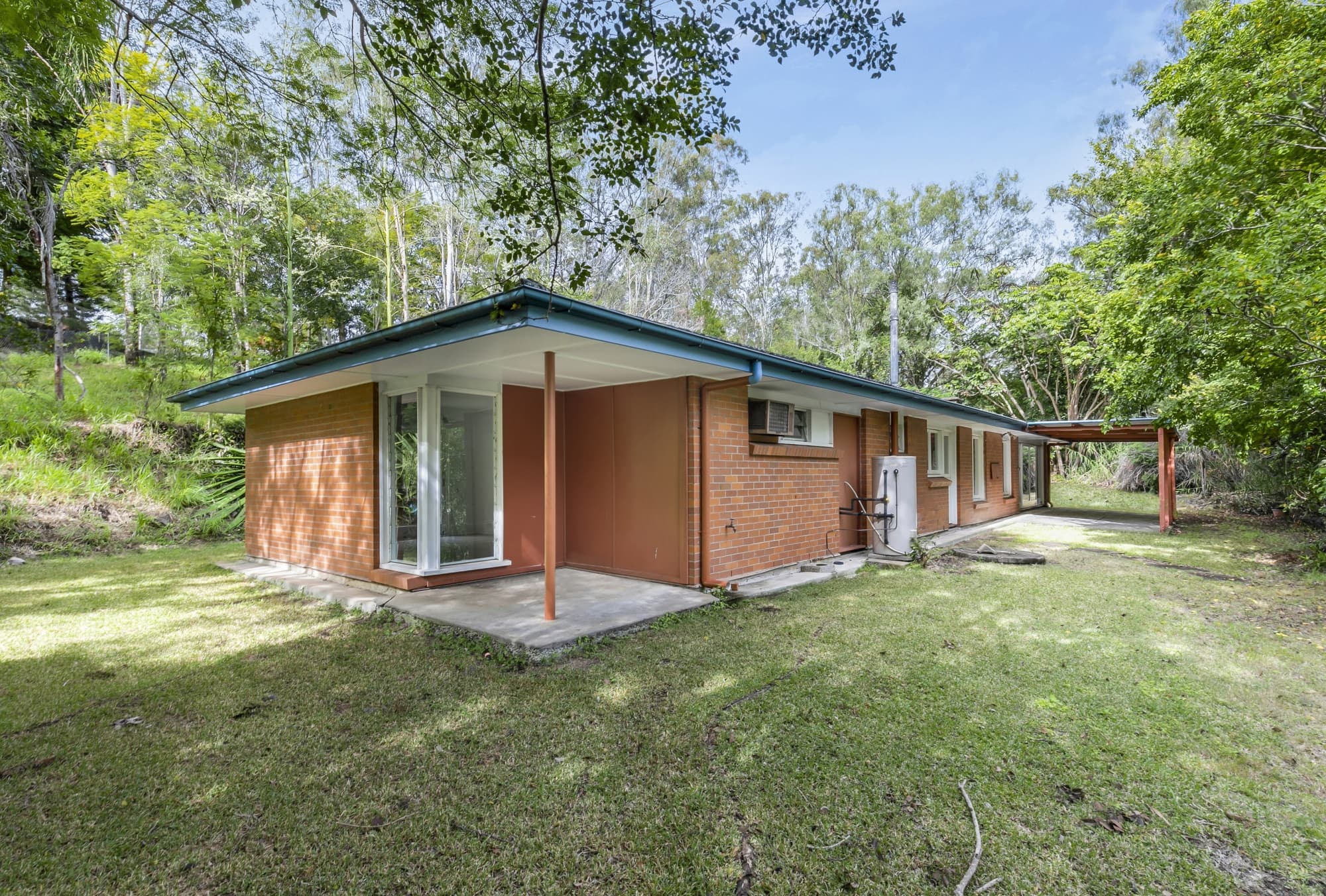 2747 Moggill Road, Pinjarra Hills - Thumbnail 2
