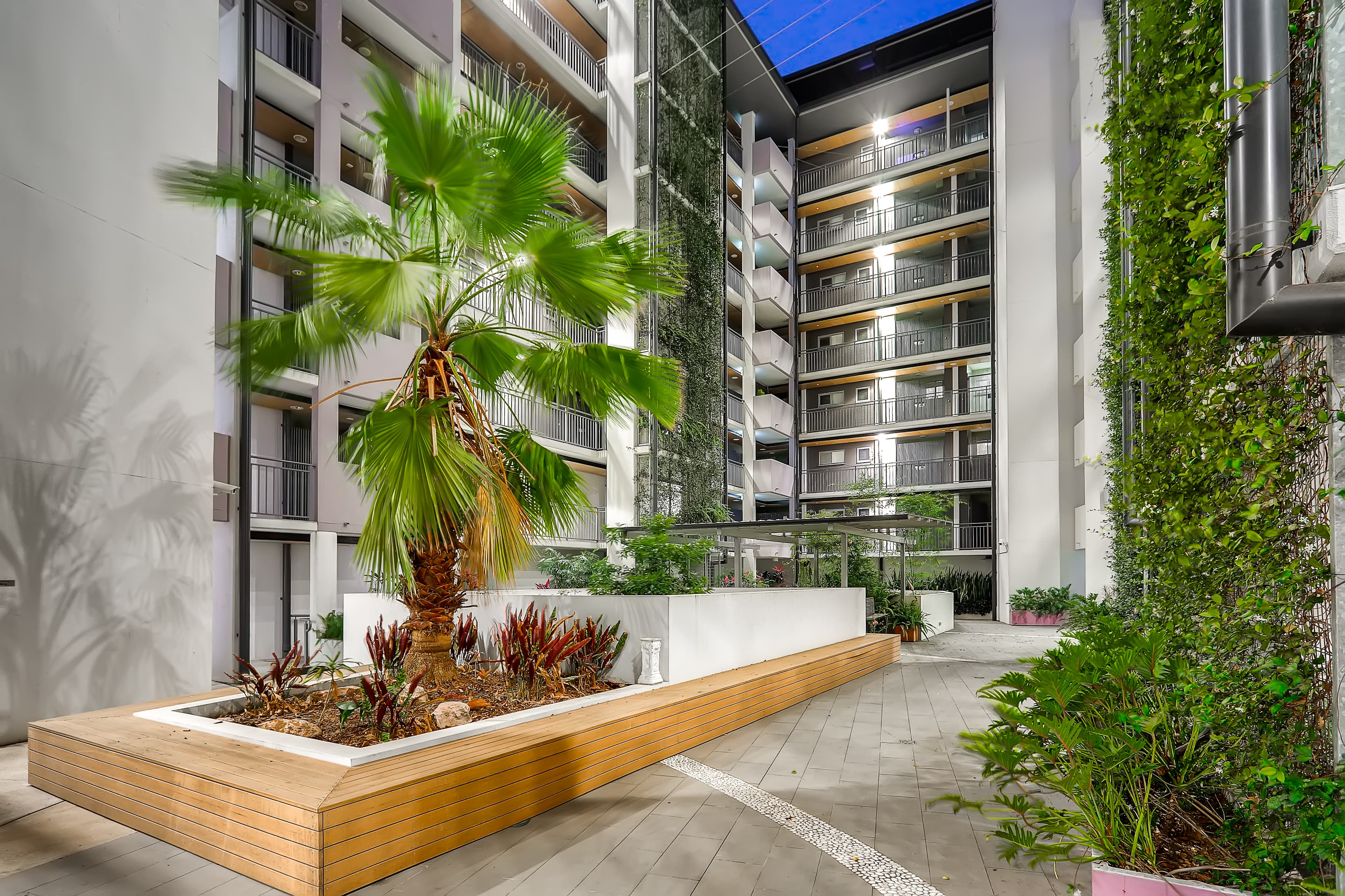 704/8 Hurworth Stree..., Bowen Hills - Thumbnail 3