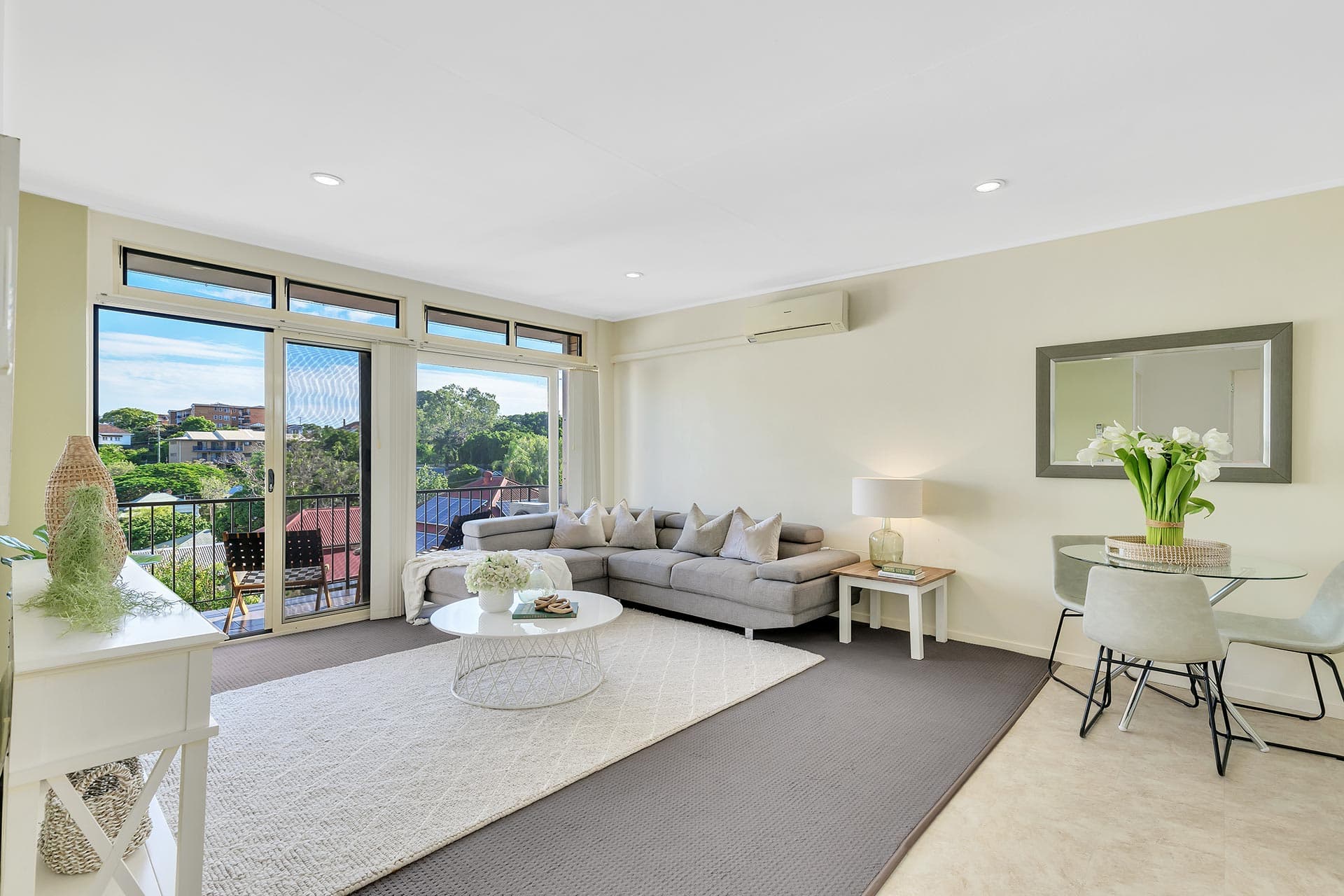6/8 Explorer Street, Toowong - Image 1