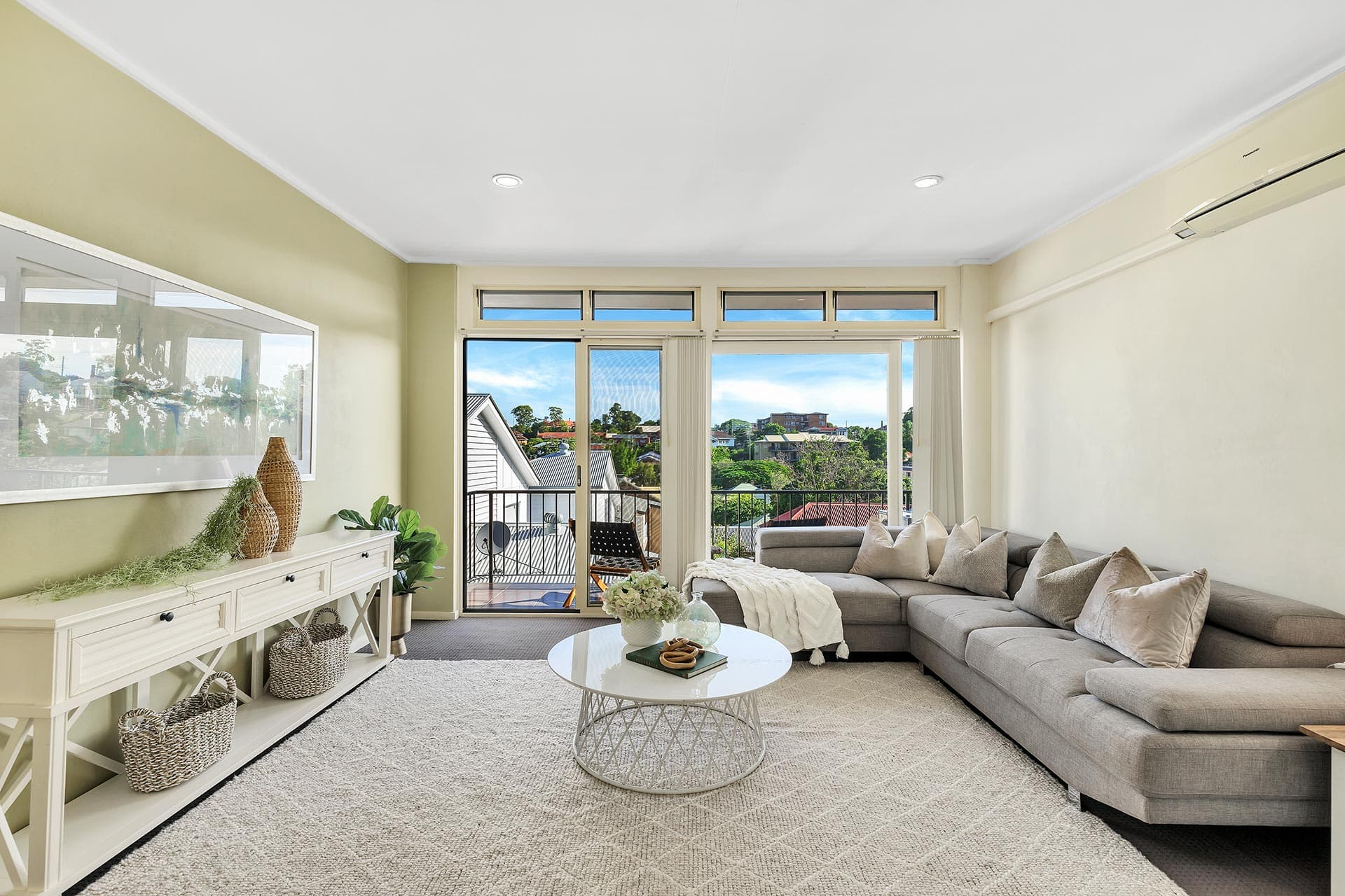 6/8 Explorer Street, Toowong - Thumbnail 2