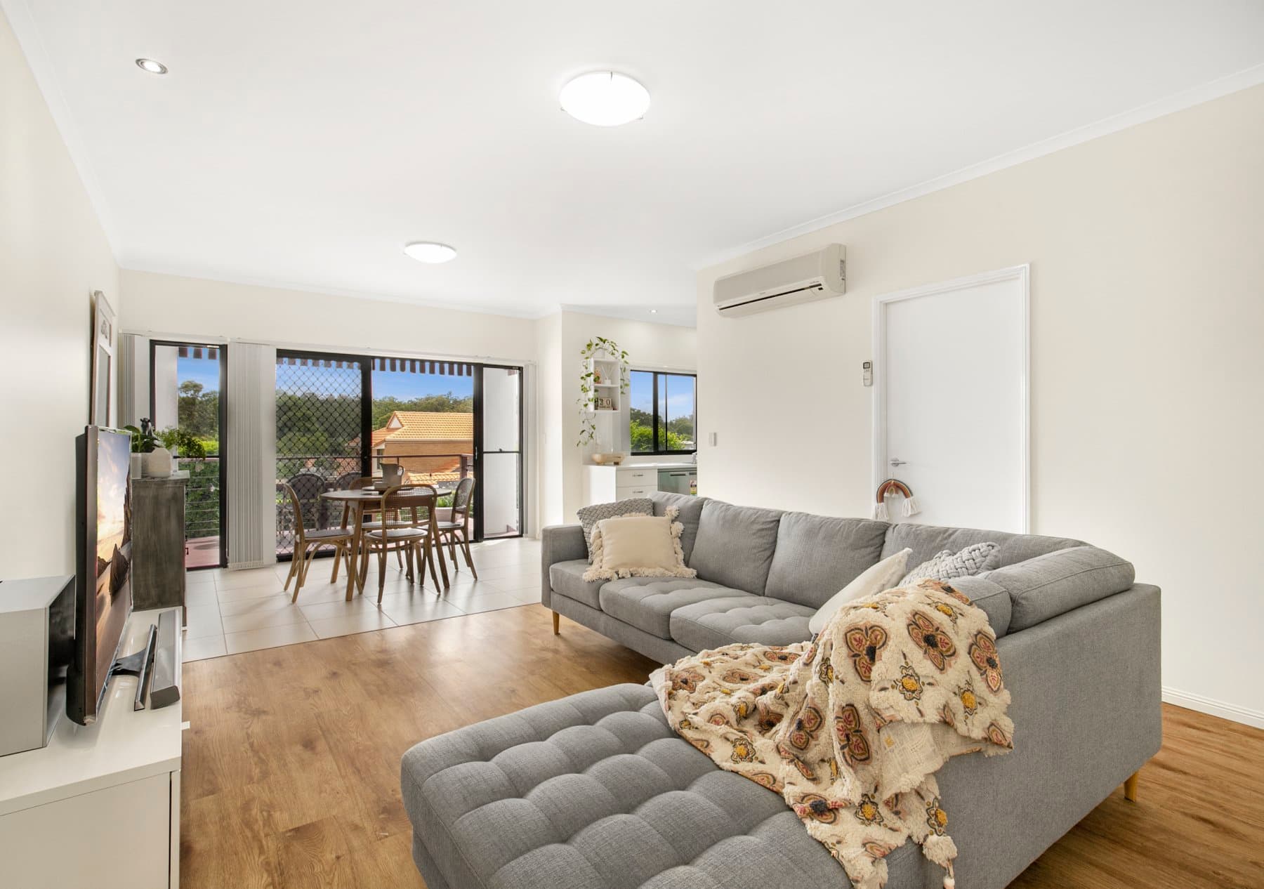 2/52 Golden Crest Pl..., Bellbowrie - Image 1