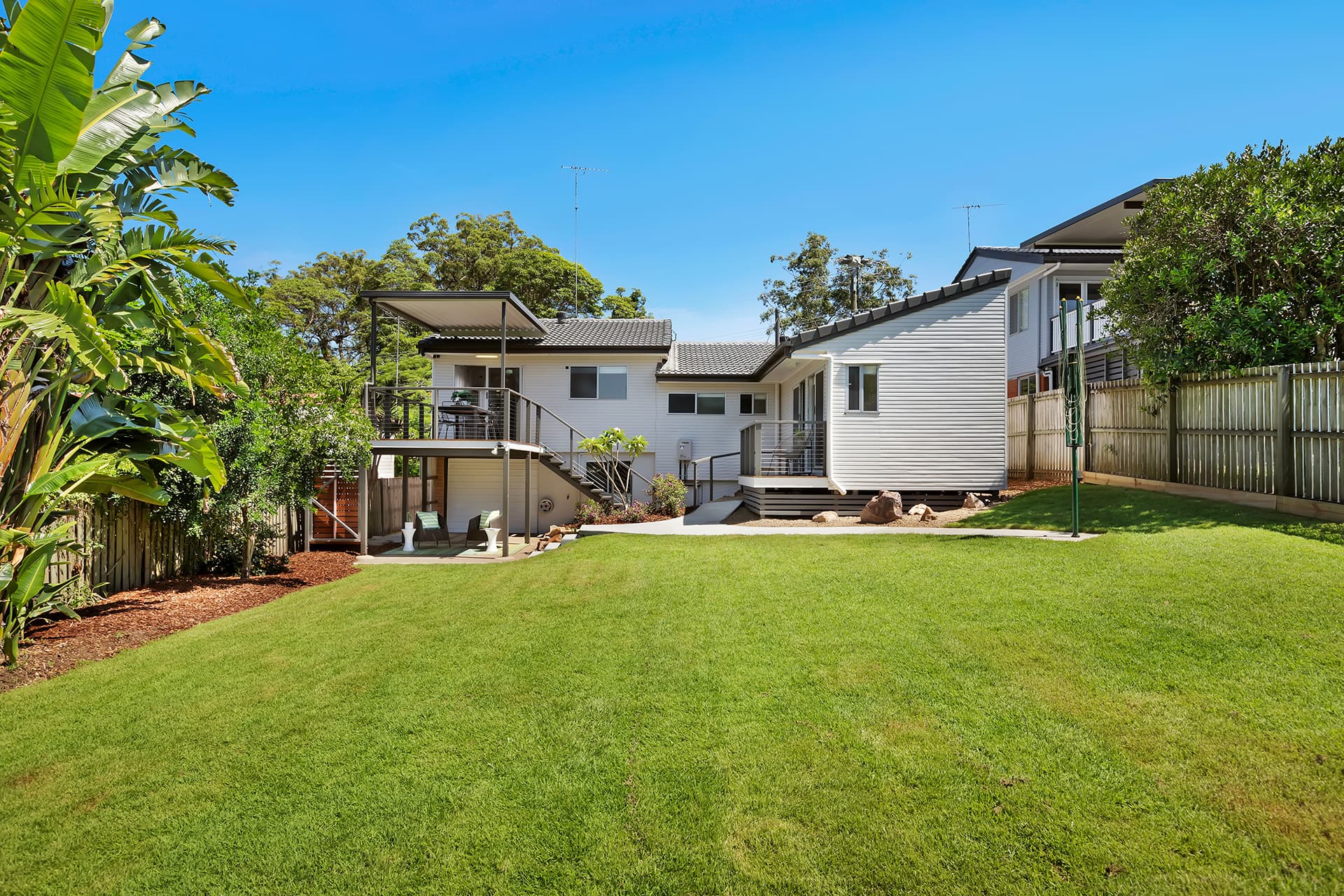 114 Marshall Lane, Kenmore - Thumbnail 2