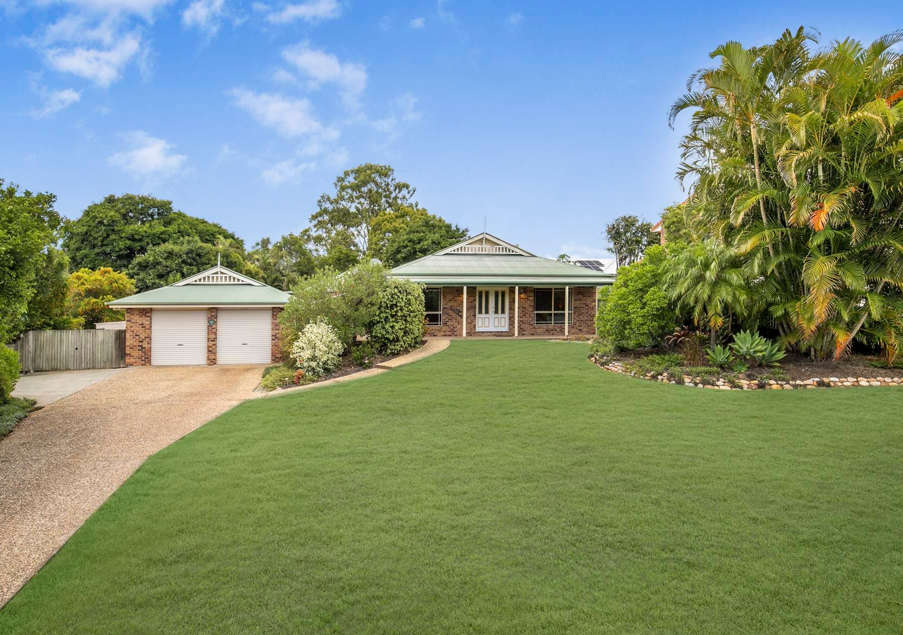 42 Pioneer Crescent, Bellbowrie - Thumbnail 2