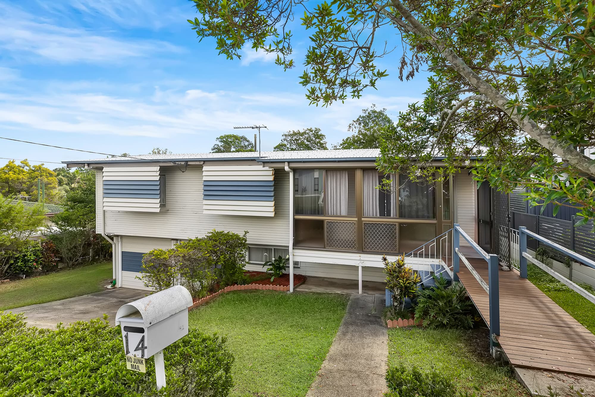 14 Penambul Crescent, Ferny Hills - Image 1