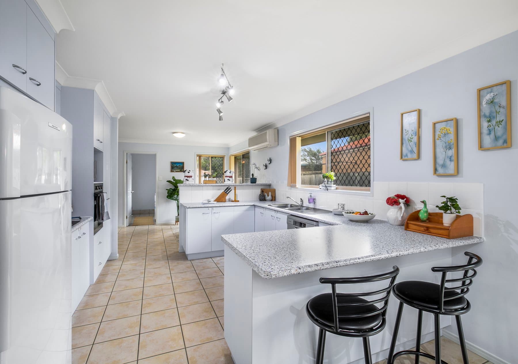 7 Lisadell Court, Moggill - Thumbnail 2