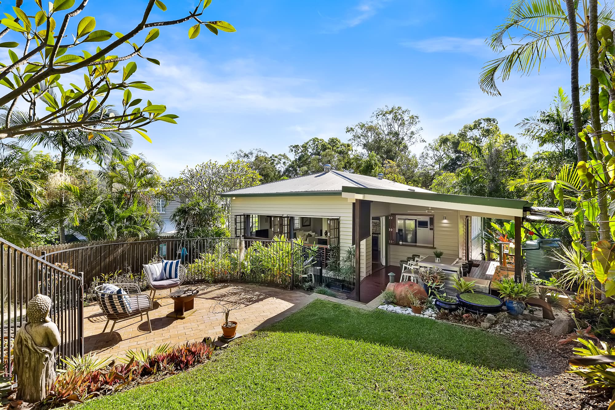 14 Jaloon Street, Ashgrove - Thumbnail 2
