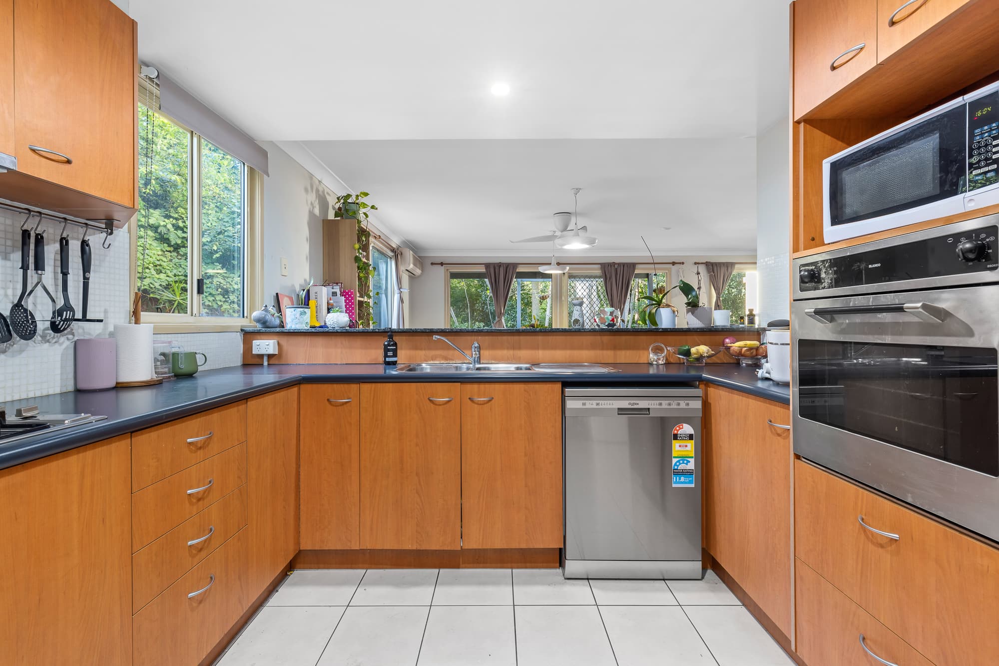 8/47 Newcomen Street, Indooroopilly - Thumbnail 3